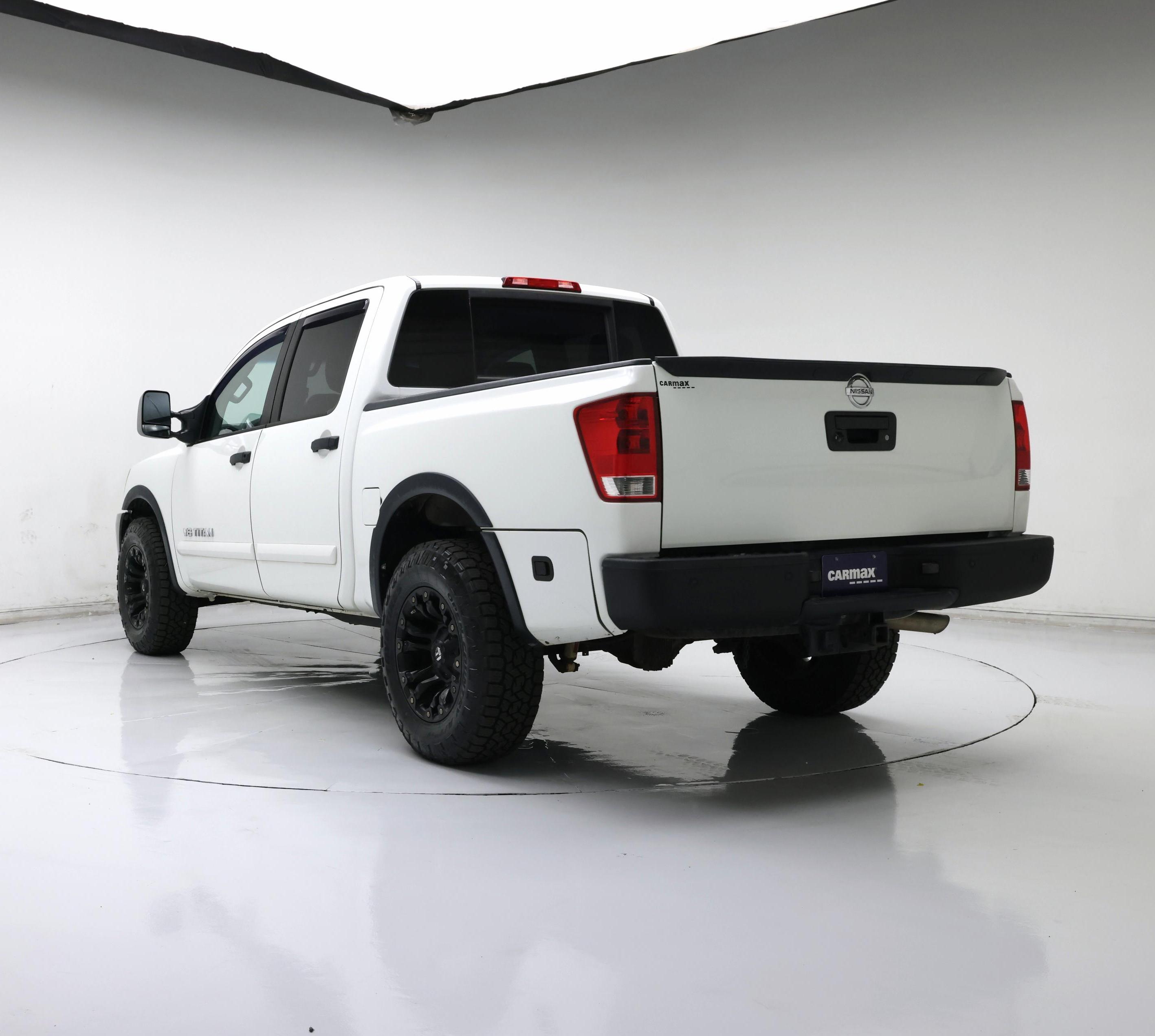 Thumbnail: 2014 Nissan Titan - 2