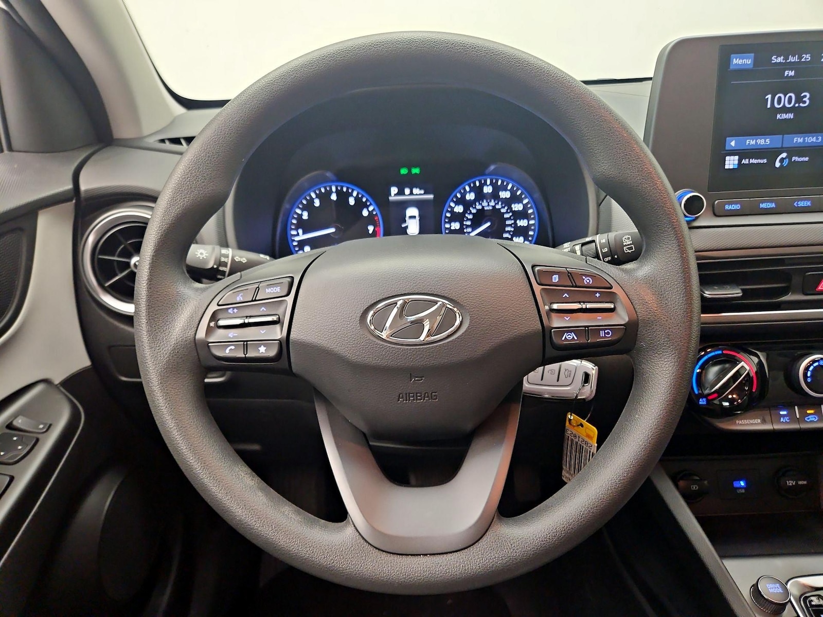 2022 Hyundai Kona SE - Photo 11