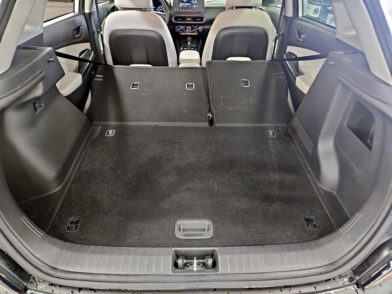 2022 Hyundai Kona SE - Photo 12