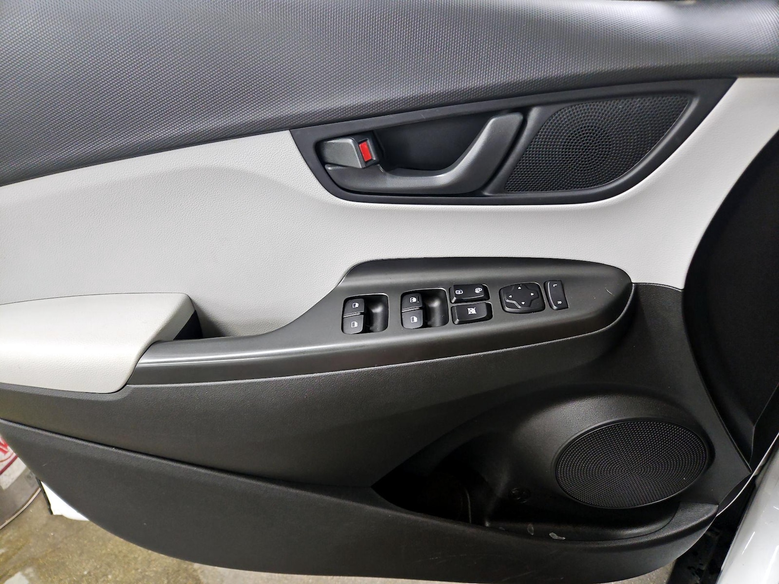 2022 Hyundai Kona SE - Photo 13