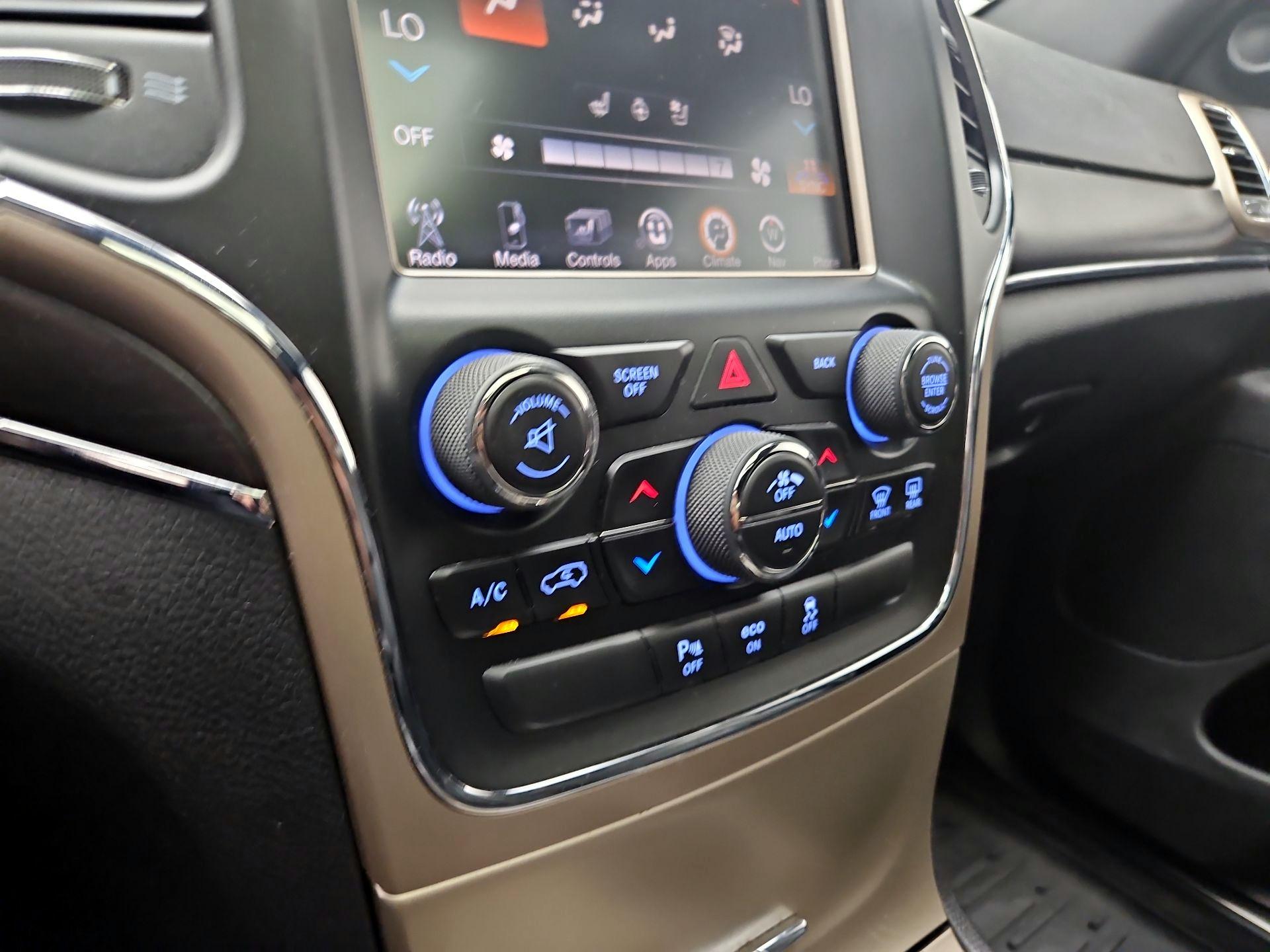 Thumbnail: 2014 Jeep Grand Cherokee - 17