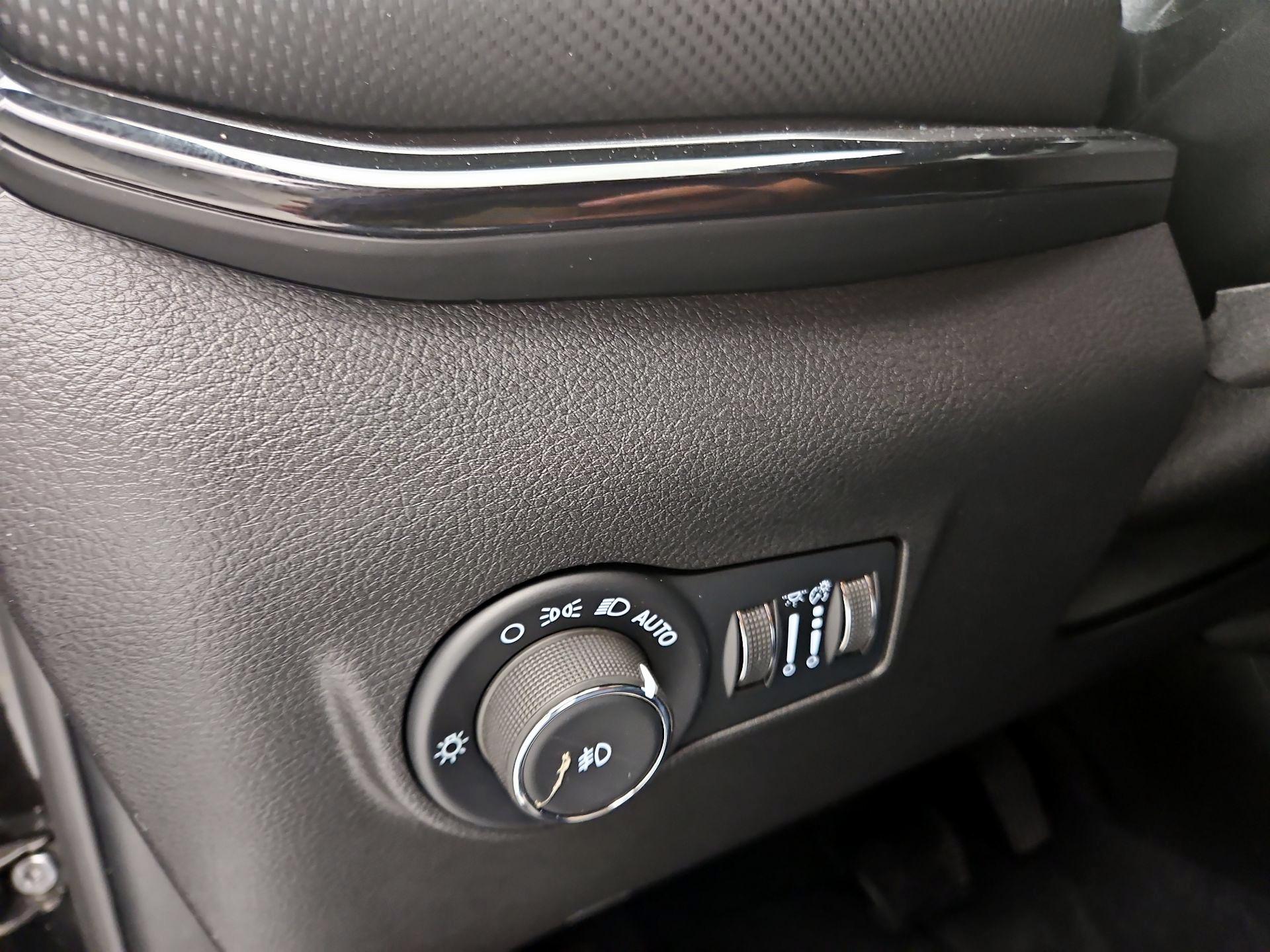 Thumbnail: 2025 Jeep Compass - 13