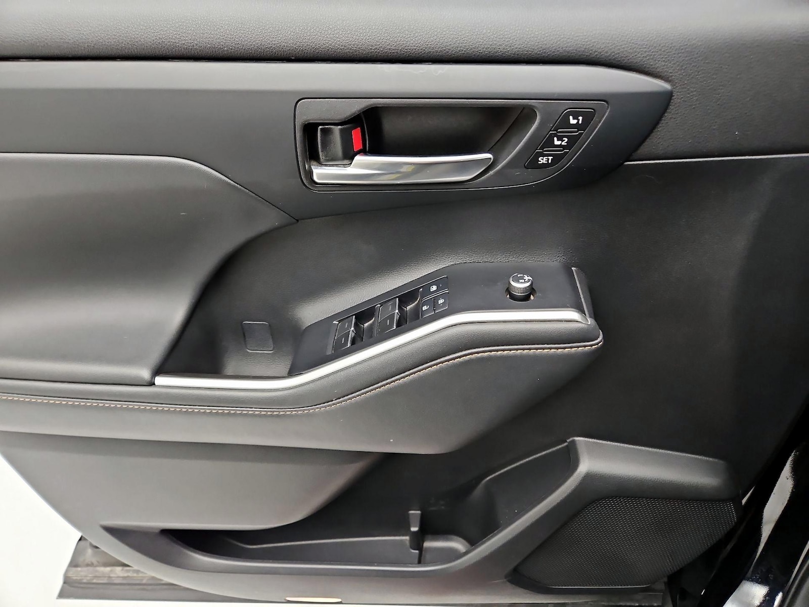 2022 Toyota Highlander Bronze Edition - Photo 13