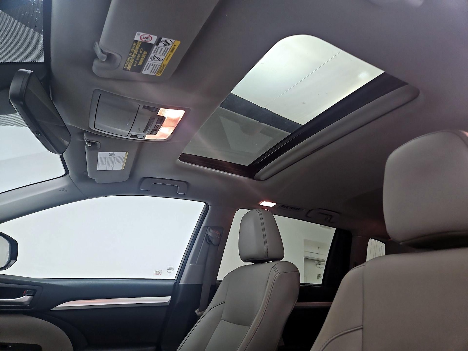 Sunroof(s) & Overhead Airbags
