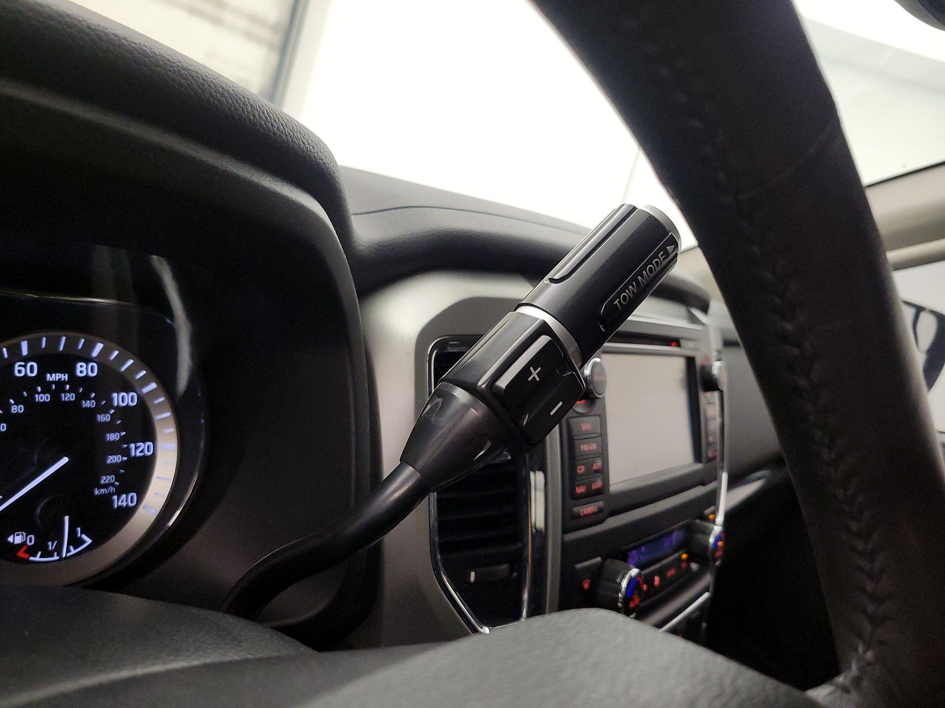 Thumbnail: 2017 Nissan Titan - 18