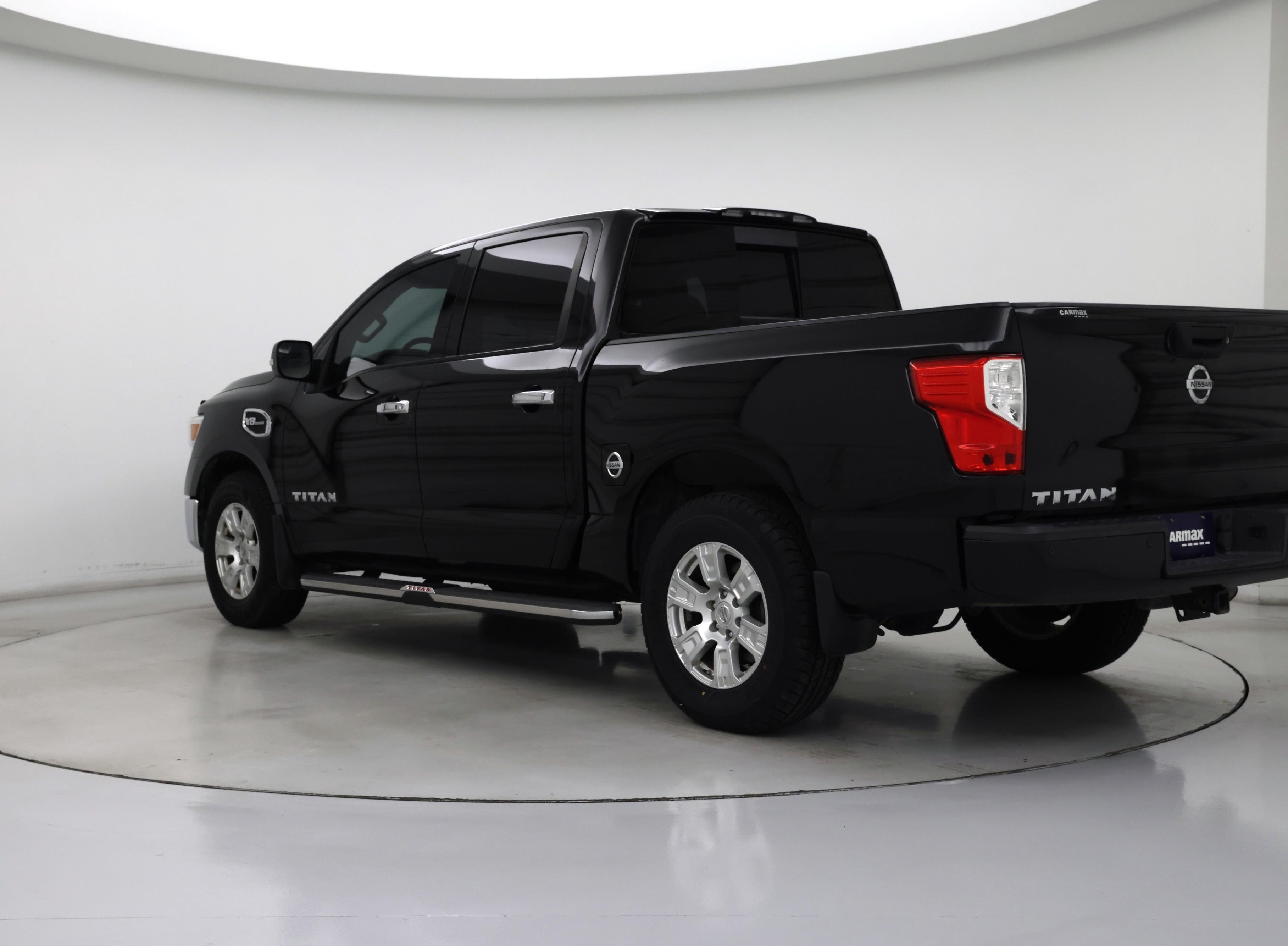 Thumbnail: 2017 Nissan Titan - 2