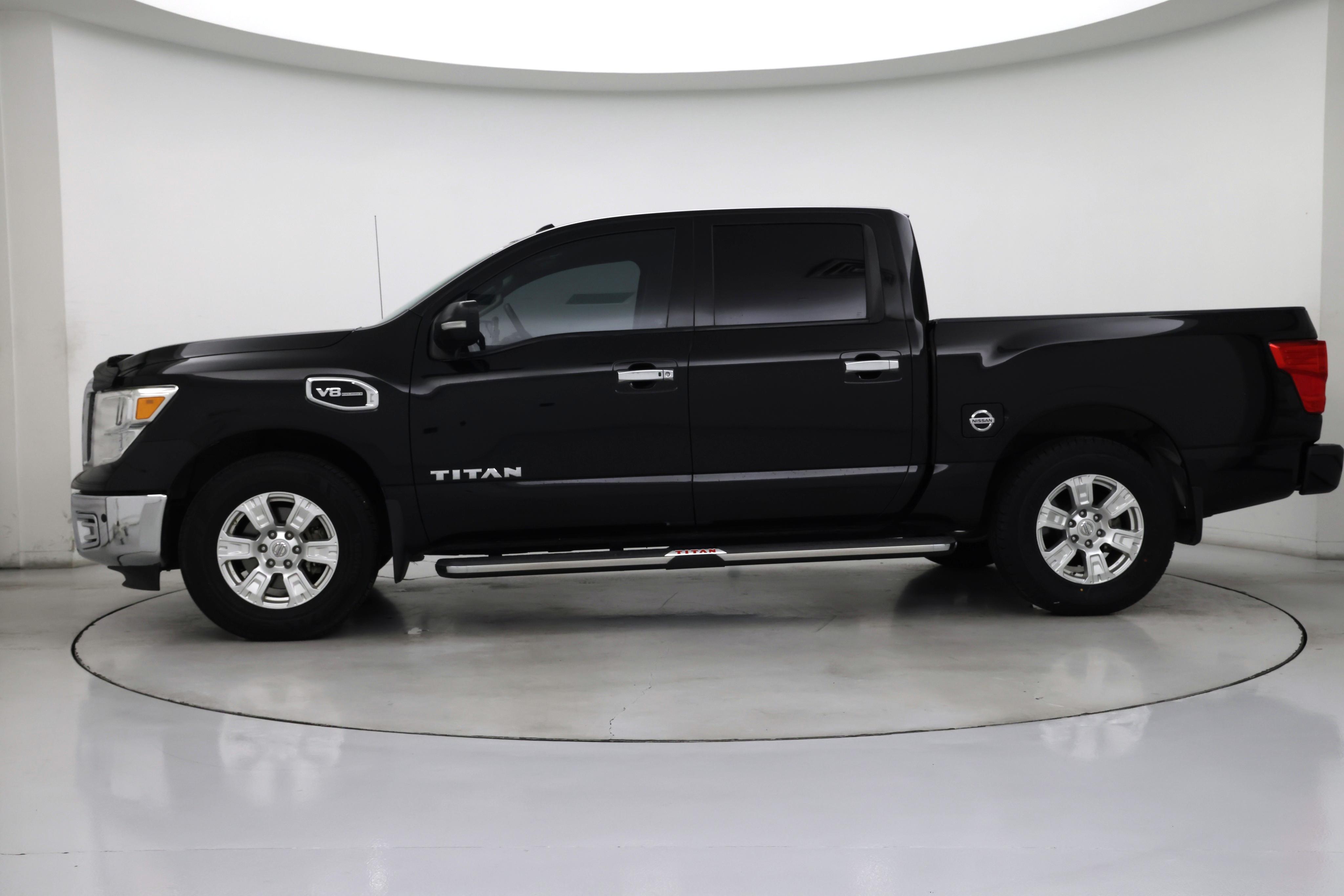 Thumbnail: 2017 Nissan Titan - 3