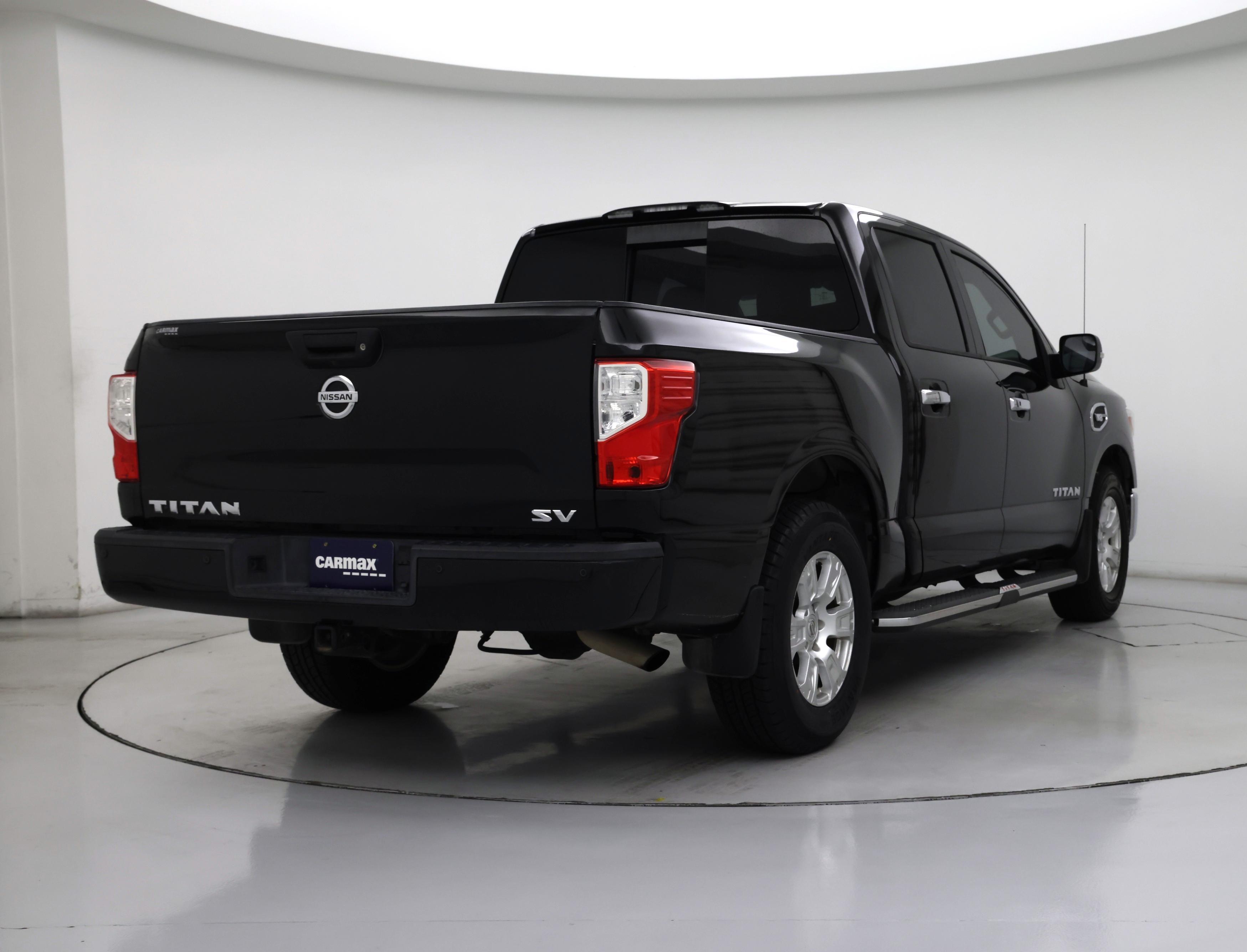 Thumbnail: 2017 Nissan Titan - 8