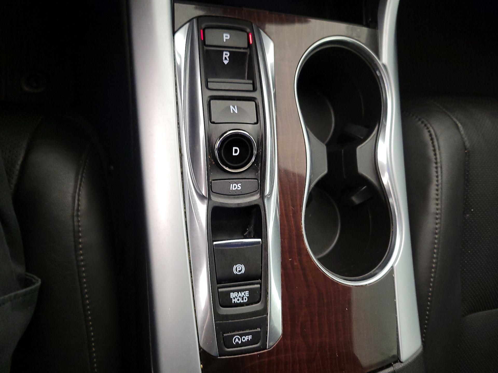 Thumbnail: 2016 Acura TLX - 18