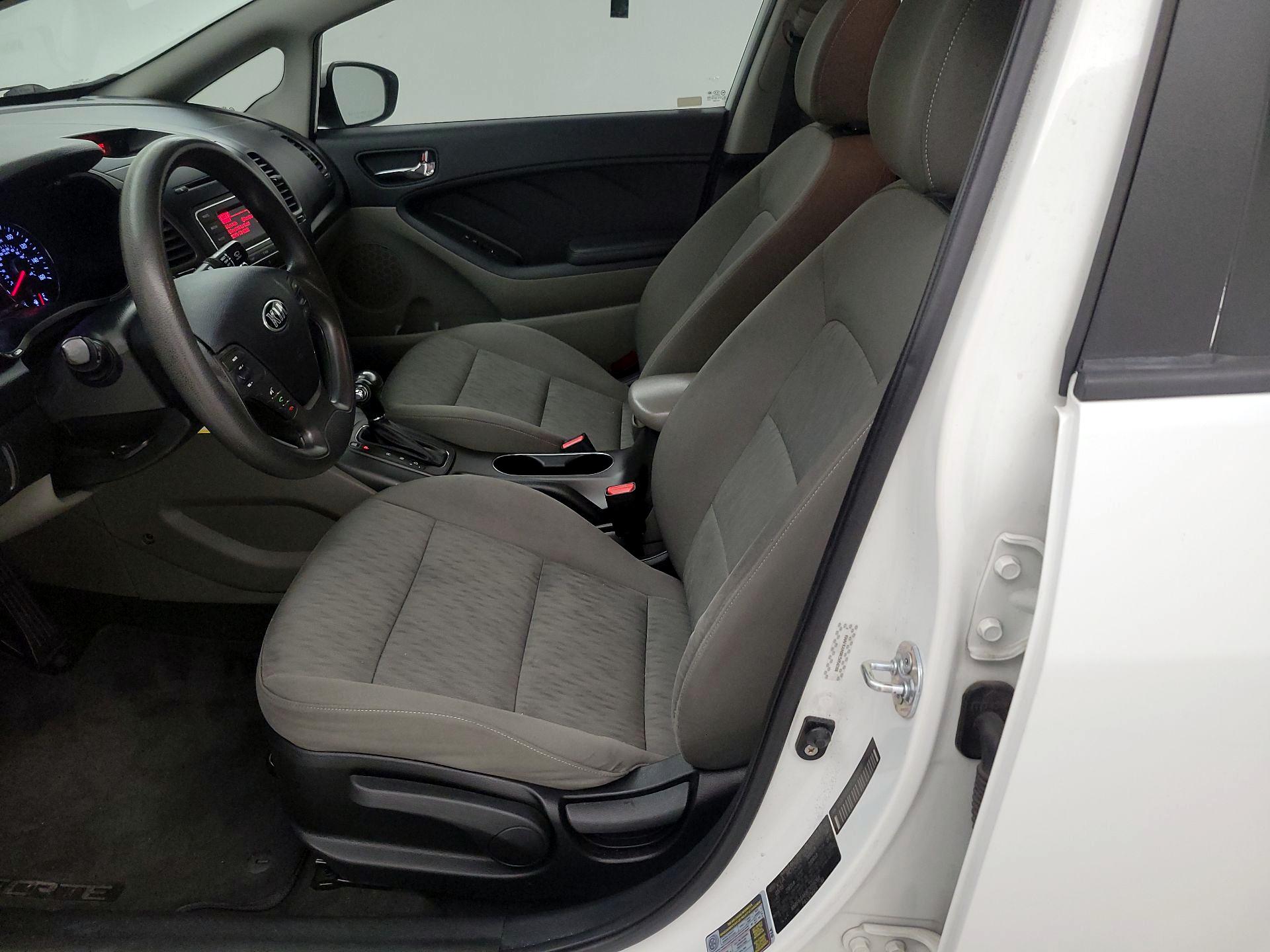 Thumbnail: 2014 Kia Forte - 11