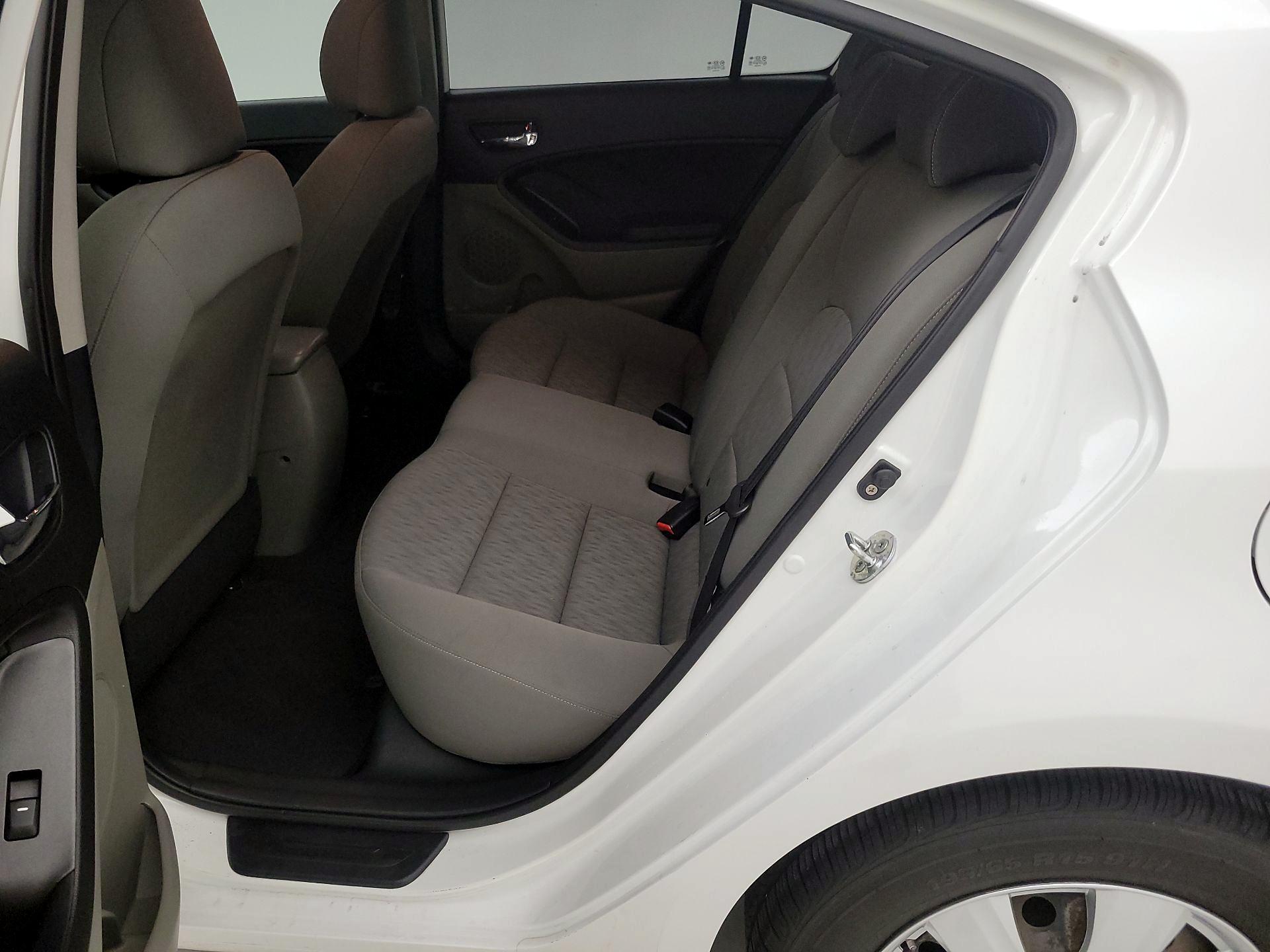 Thumbnail: 2014 Kia Forte - 18