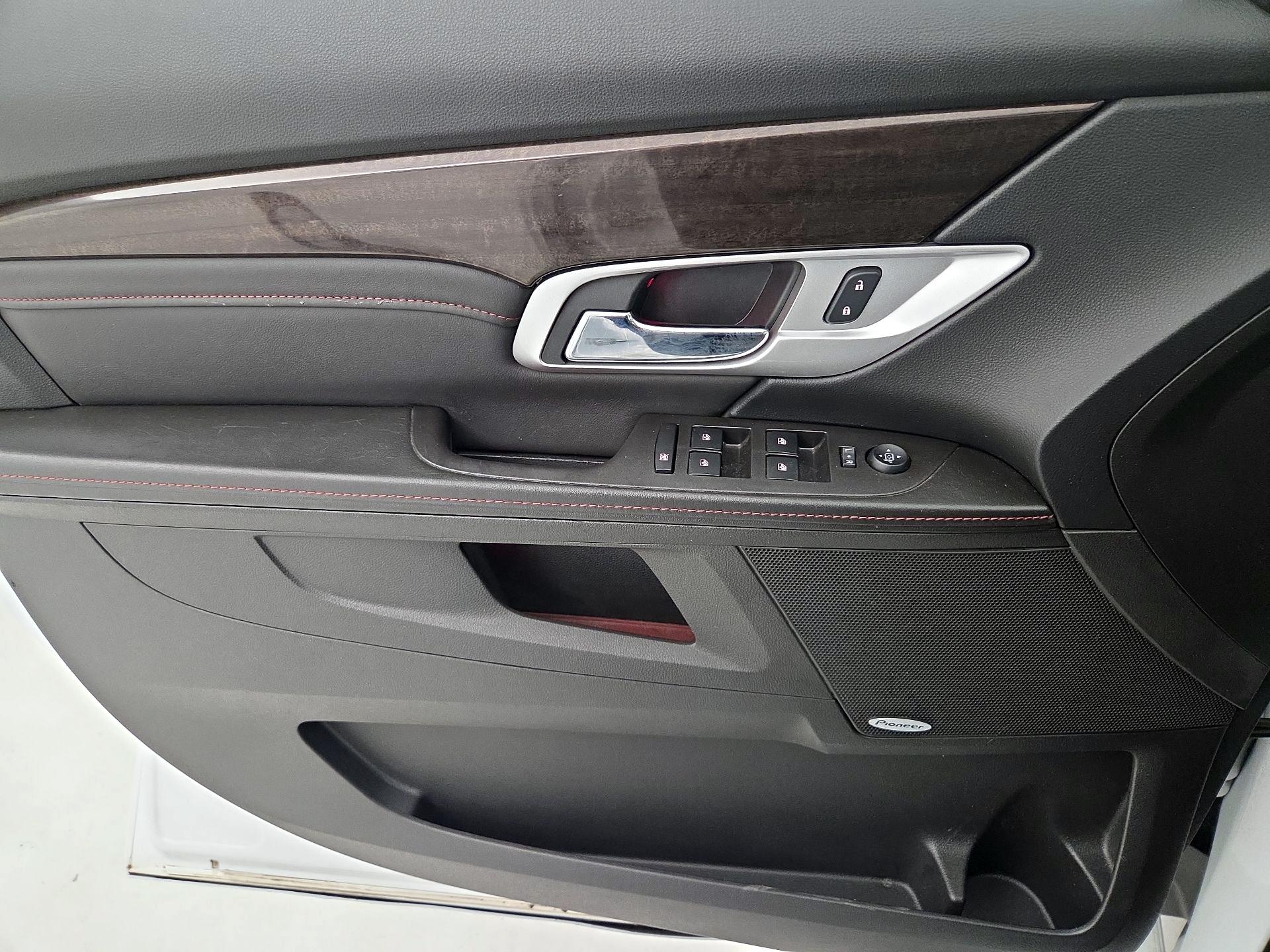 Thumbnail: 2015 GMC Terrain - 12