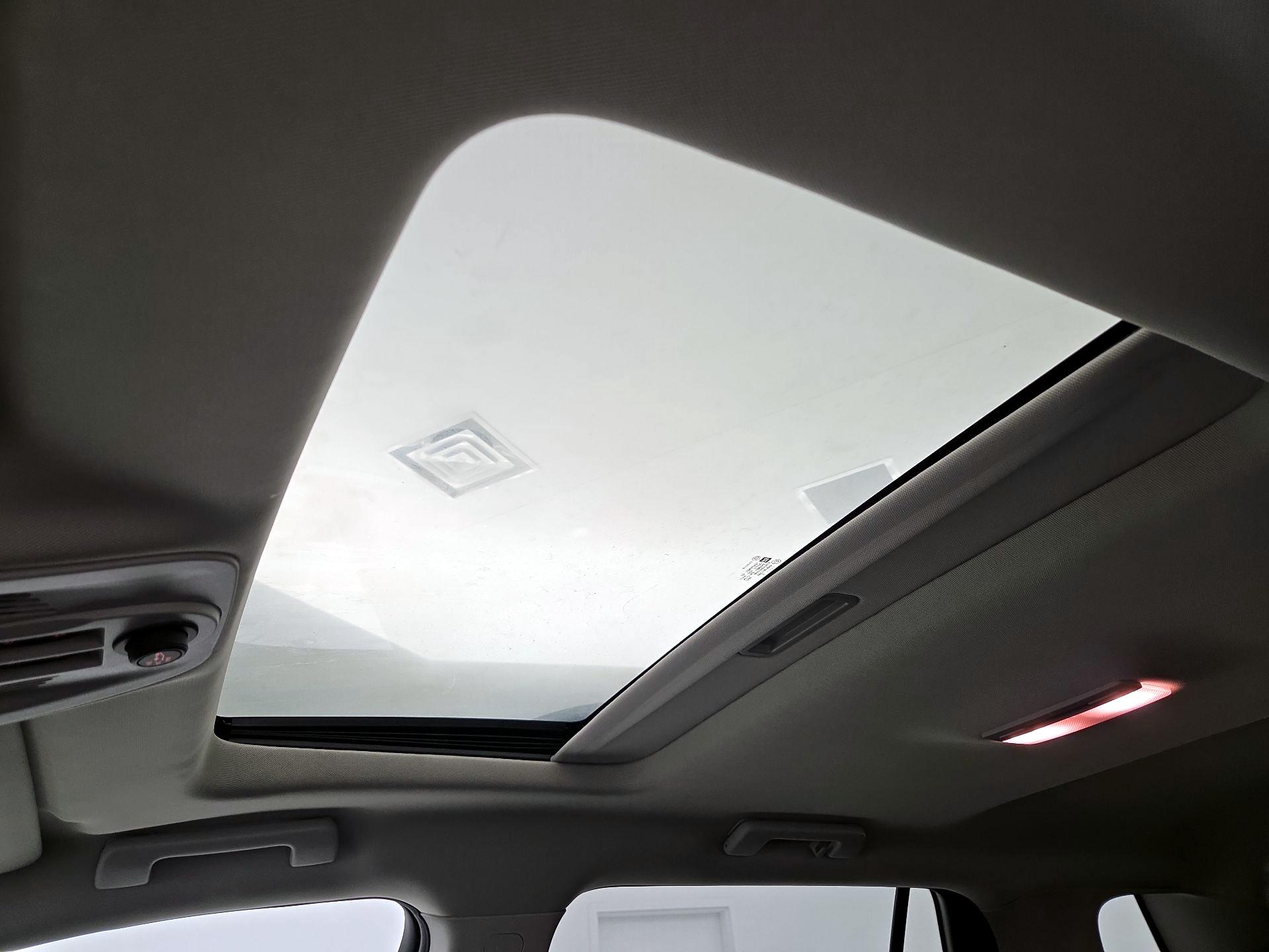 Thumbnail: 2015 GMC Terrain - 17