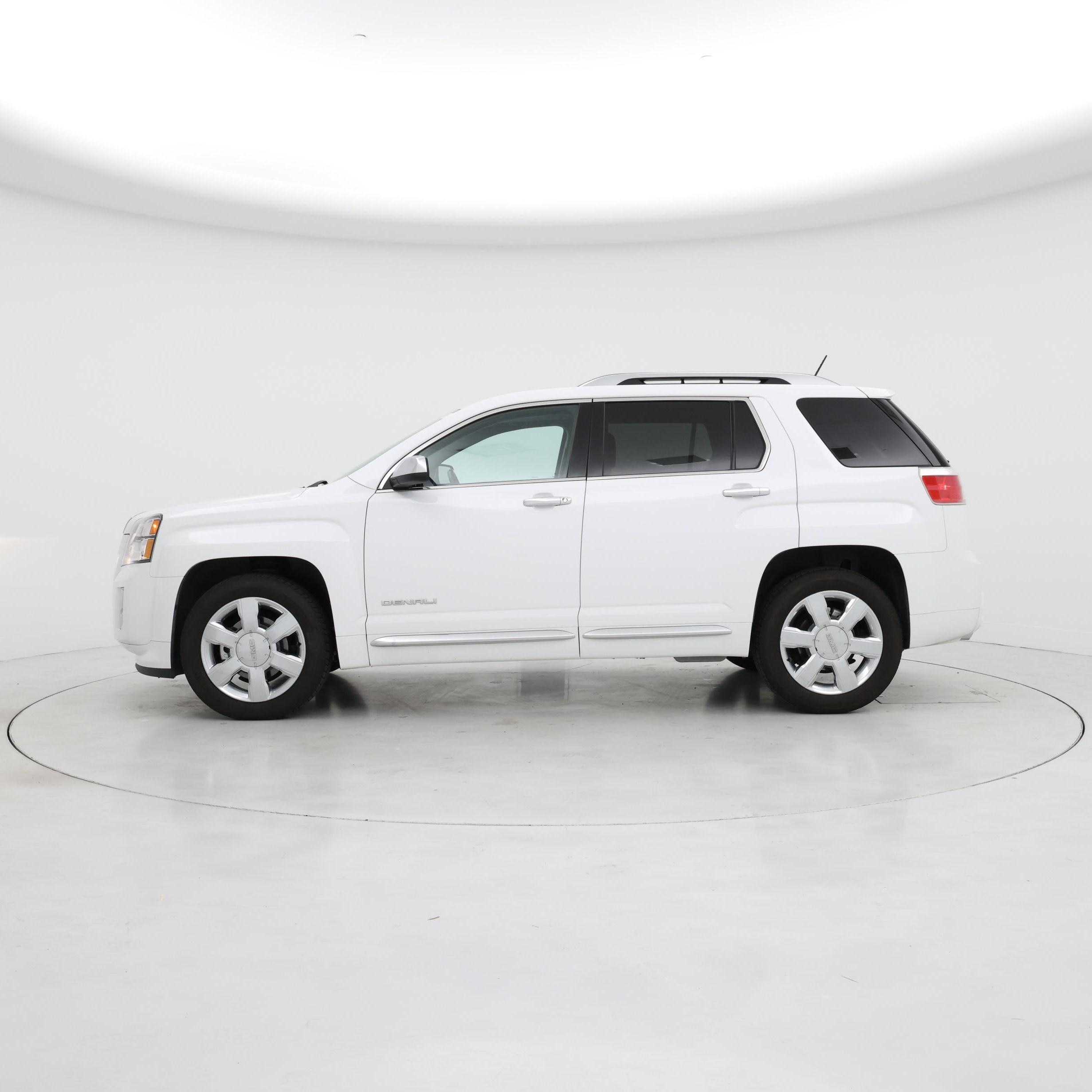 Thumbnail: 2015 GMC Terrain - 3