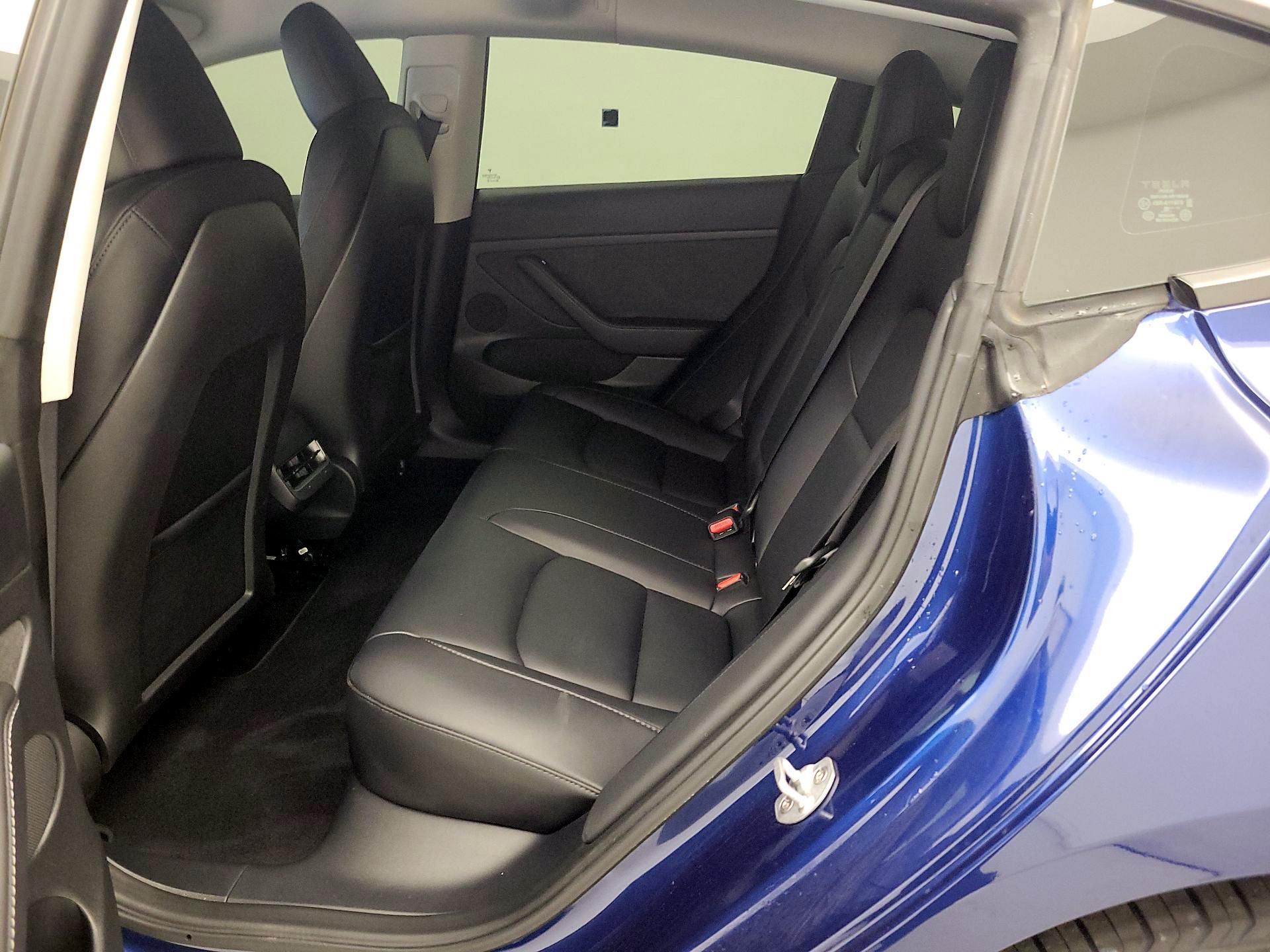 Thumbnail: 2023 Tesla Model 3 - 18