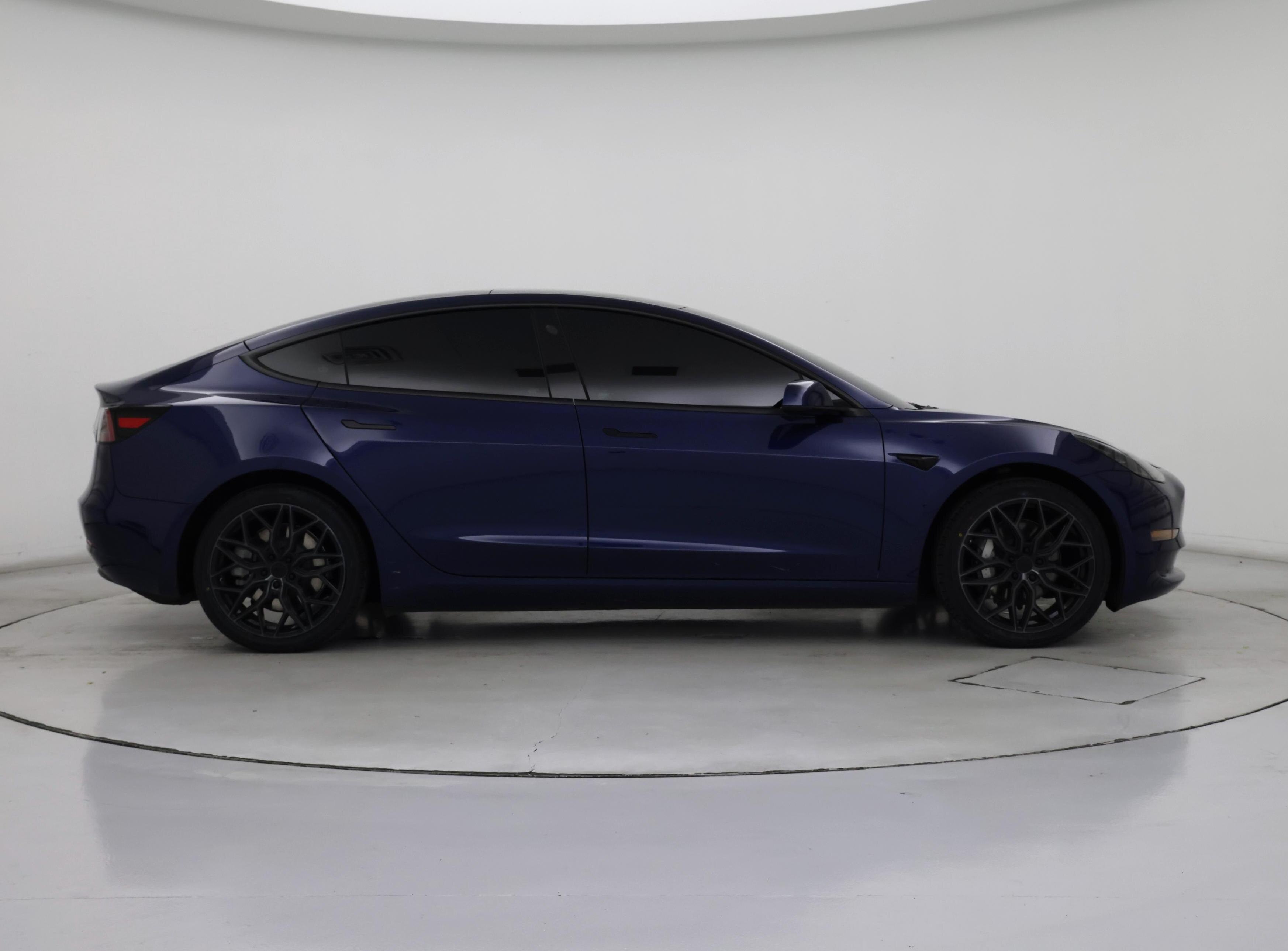 Thumbnail: 2023 Tesla Model 3 - 7