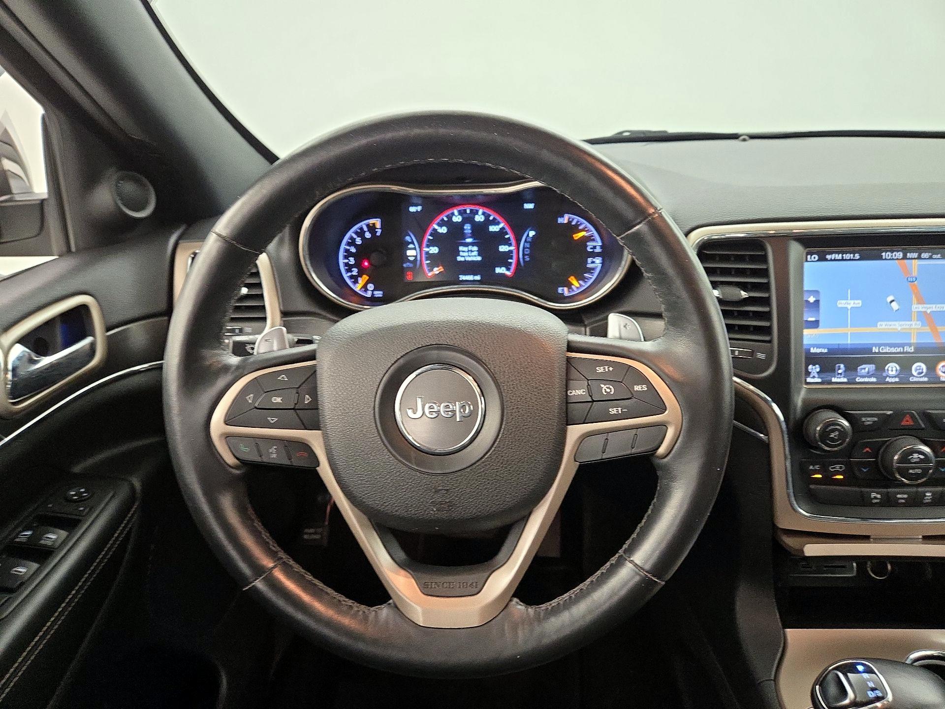 Thumbnail: 2015 Jeep Grand Cherokee - 10