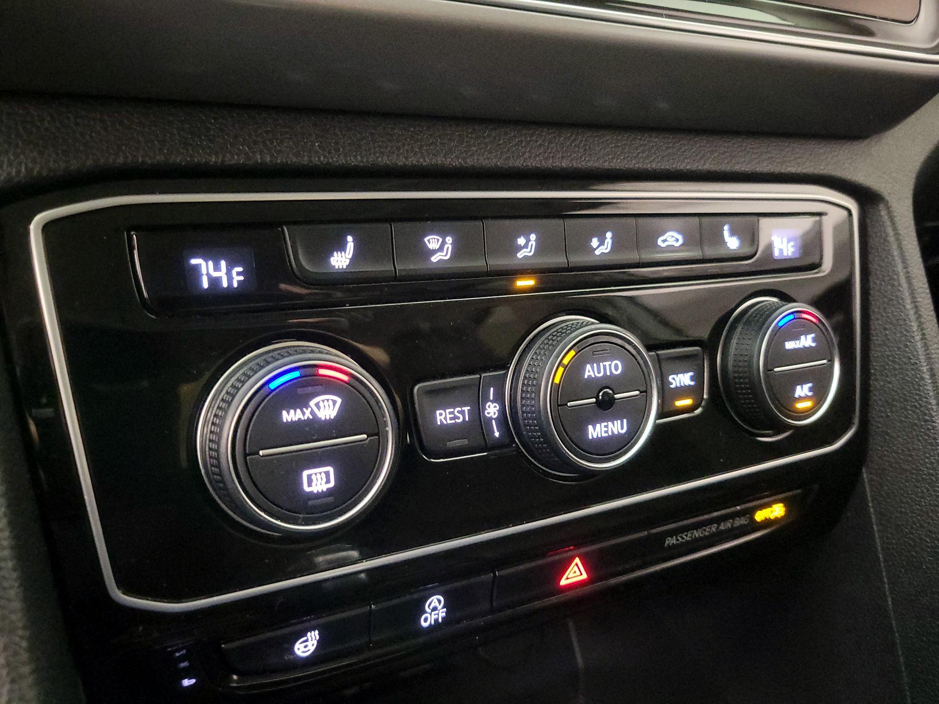 Thumbnail: 2019 Volkswagen Atlas - 16