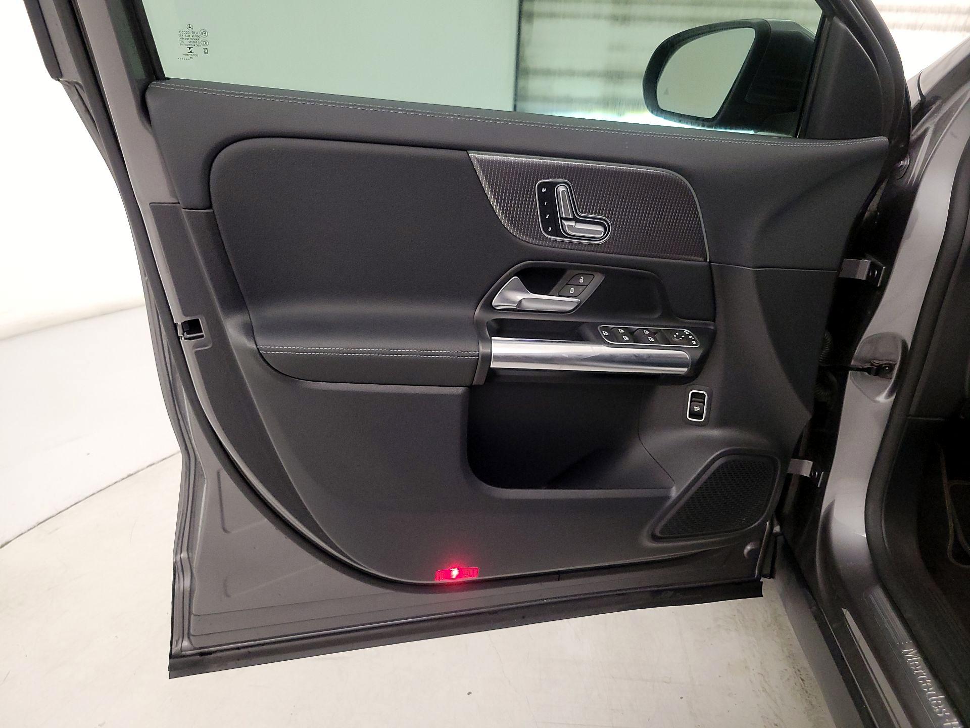 Thumbnail: 2021 Mercedes-Benz GLA - 12