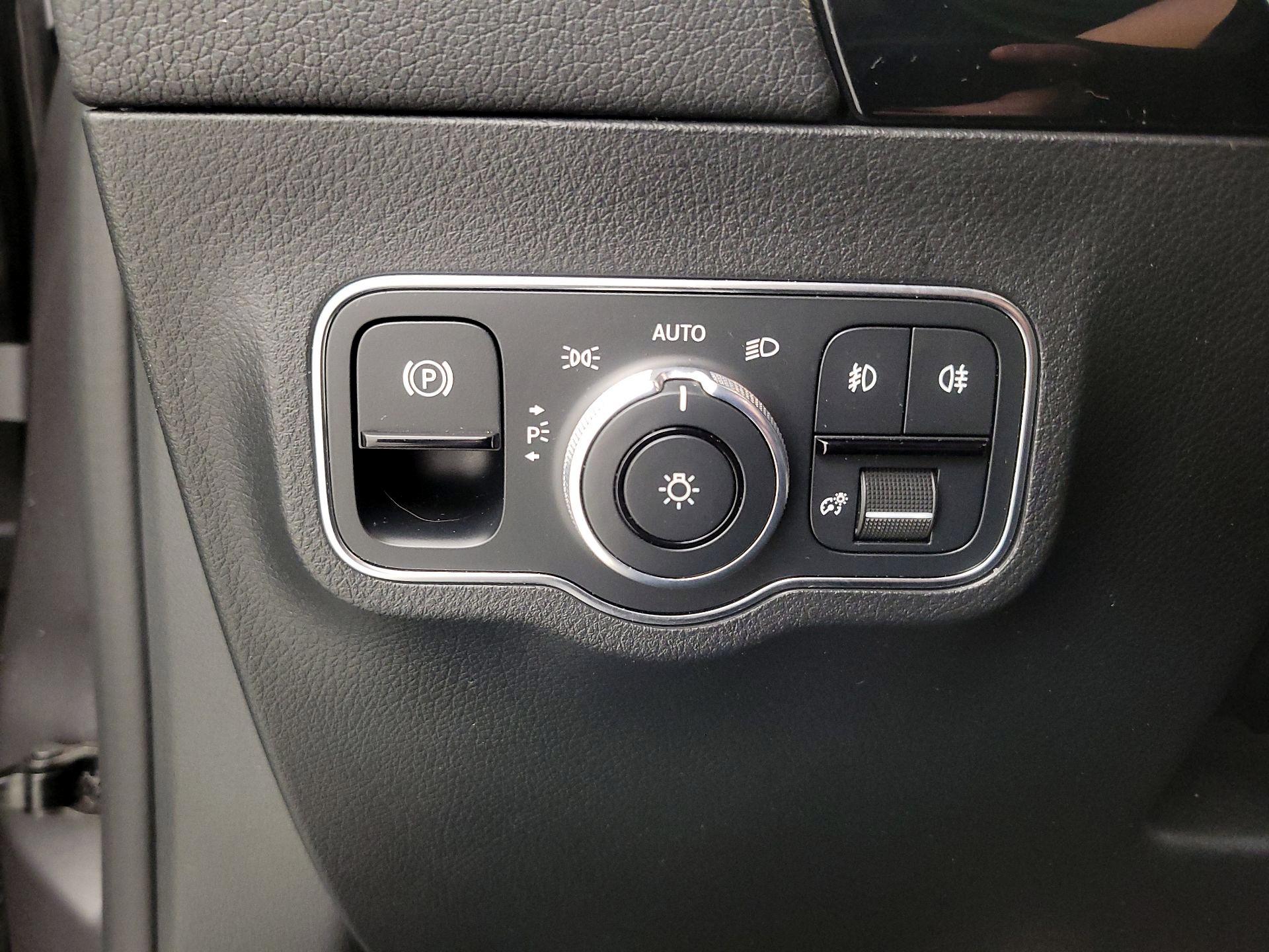 Thumbnail: 2021 Mercedes-Benz GLA - 13