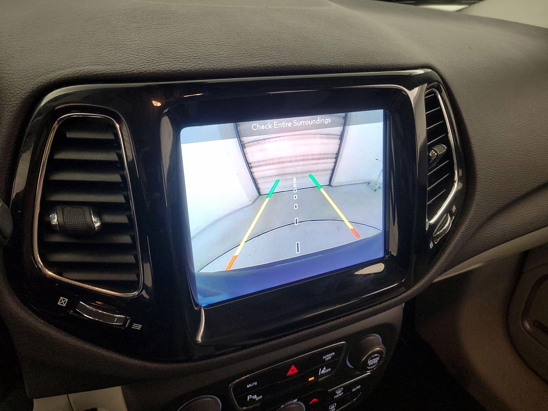 Thumbnail: 2018 Jeep Compass - 14