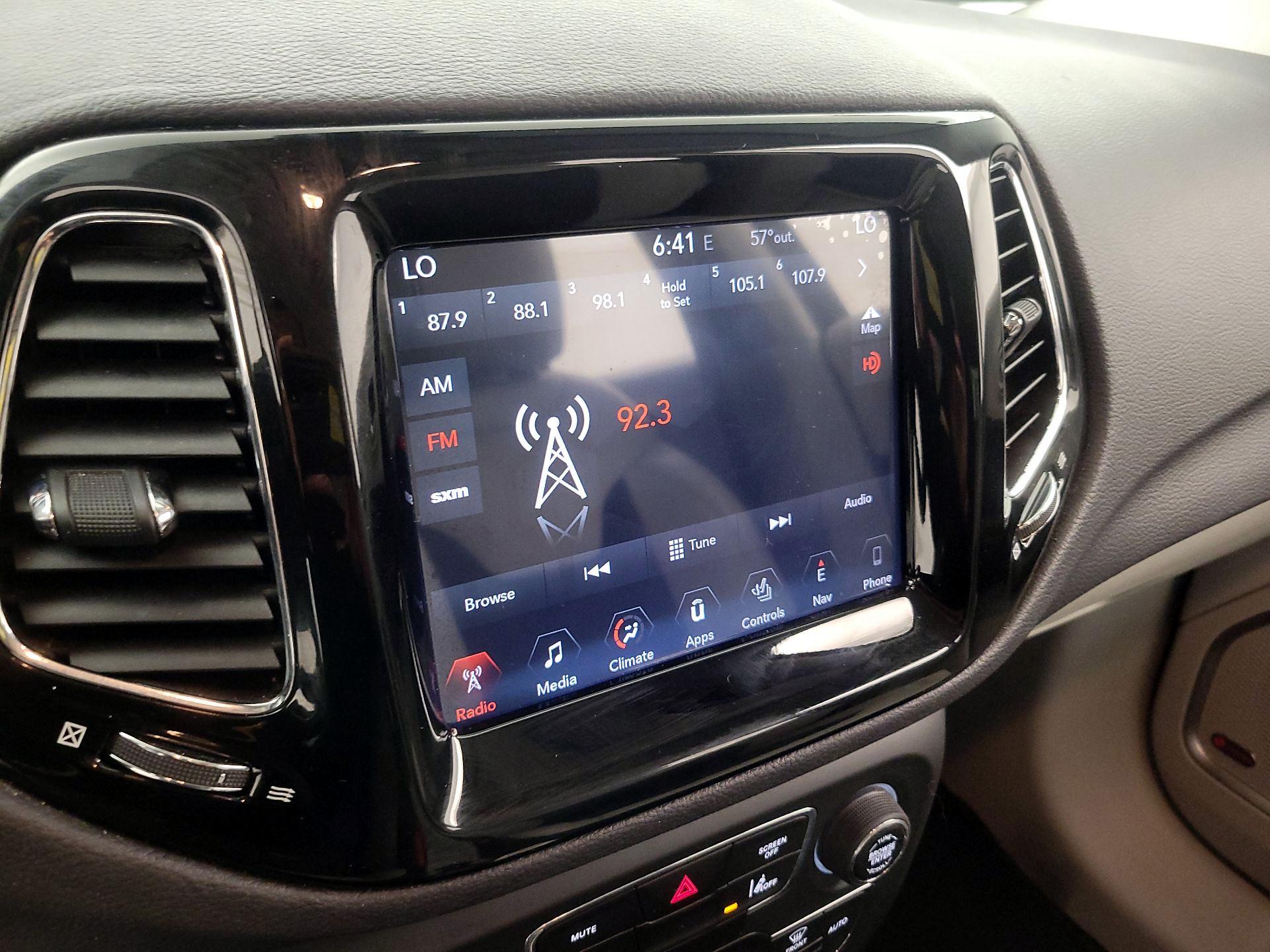 Thumbnail: 2018 Jeep Compass - 15