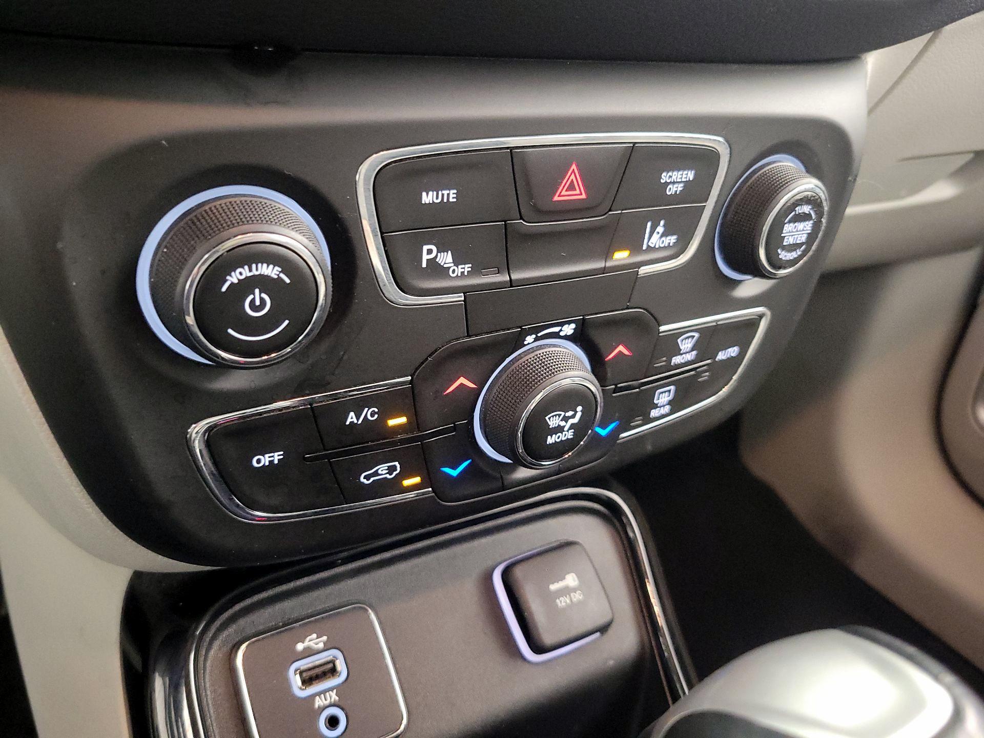 Thumbnail: 2018 Jeep Compass - 16