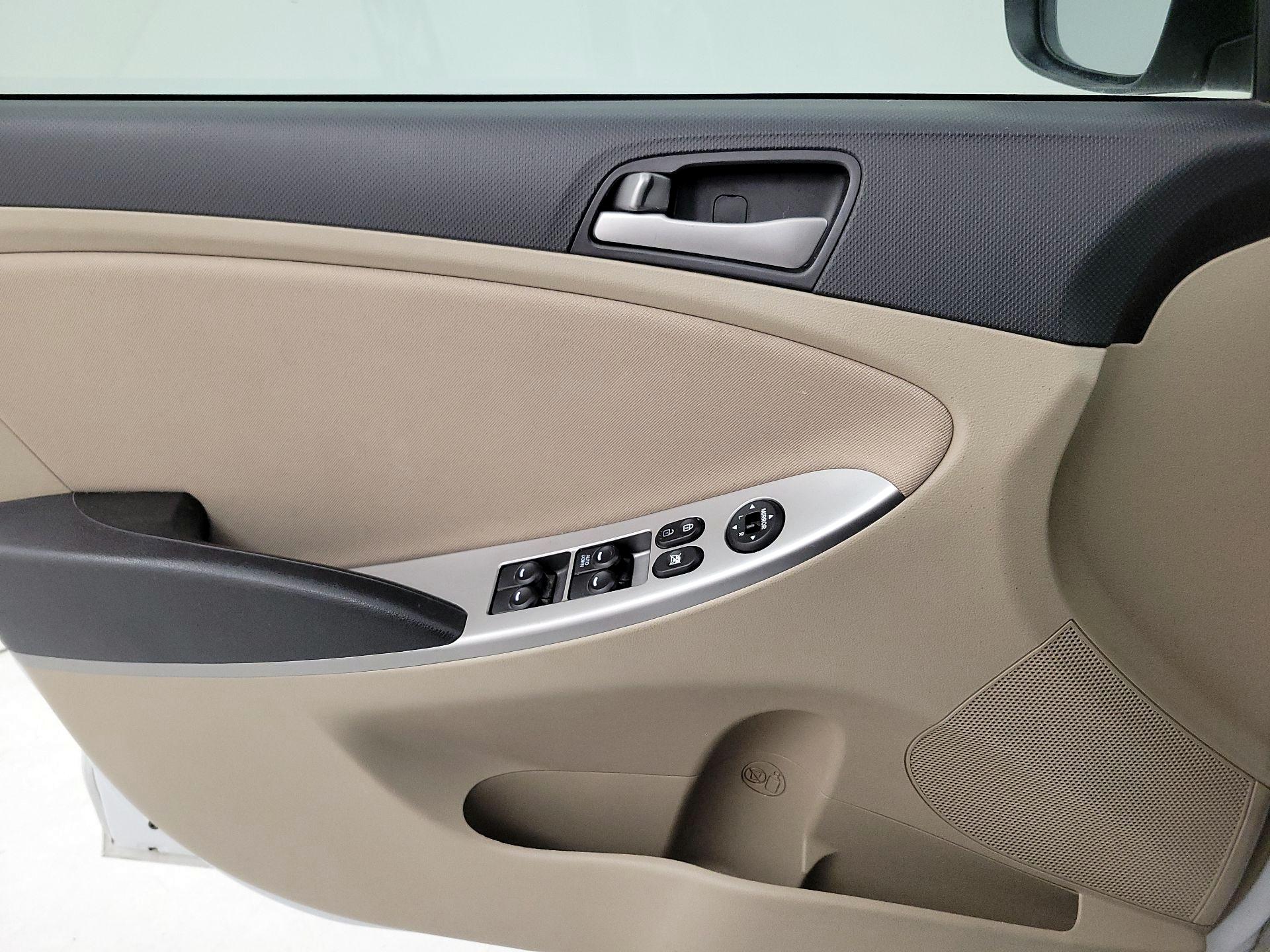 Thumbnail: 2017 Hyundai Accent - 12