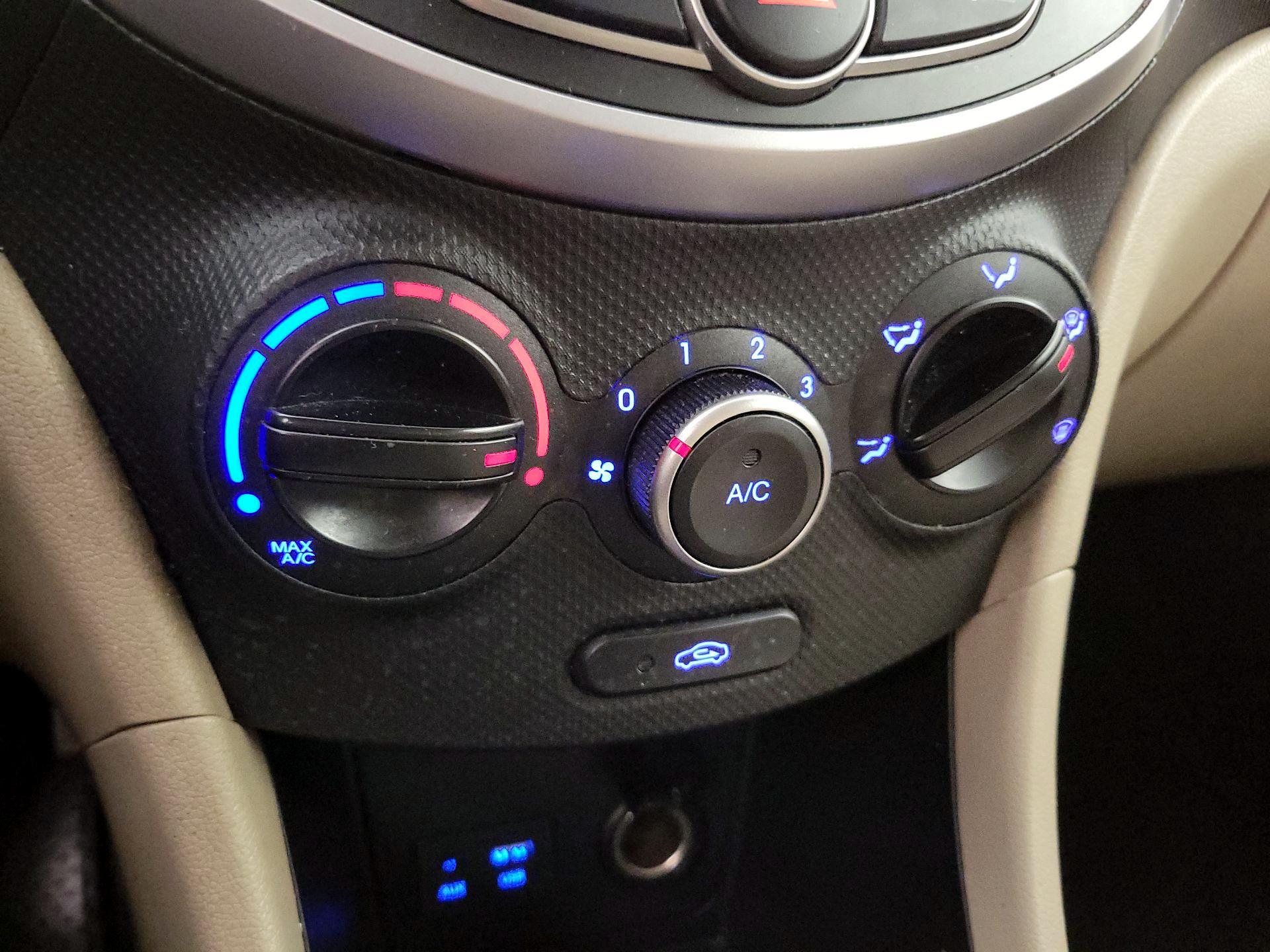 Thumbnail: 2017 Hyundai Accent - 15