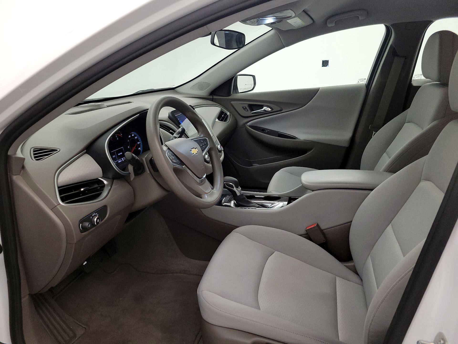 Thumbnail: 2022 Chevrolet Malibu - 11