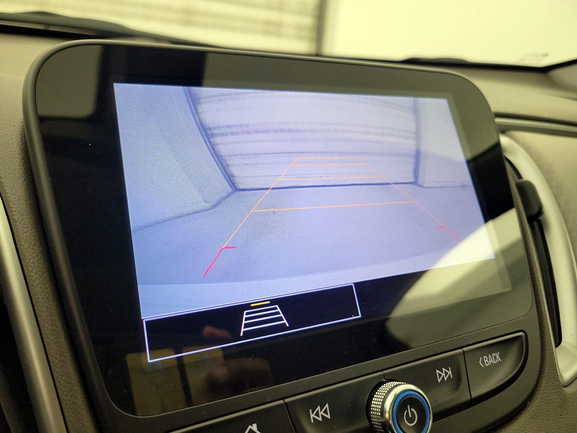 Thumbnail: 2022 Chevrolet Malibu - 14