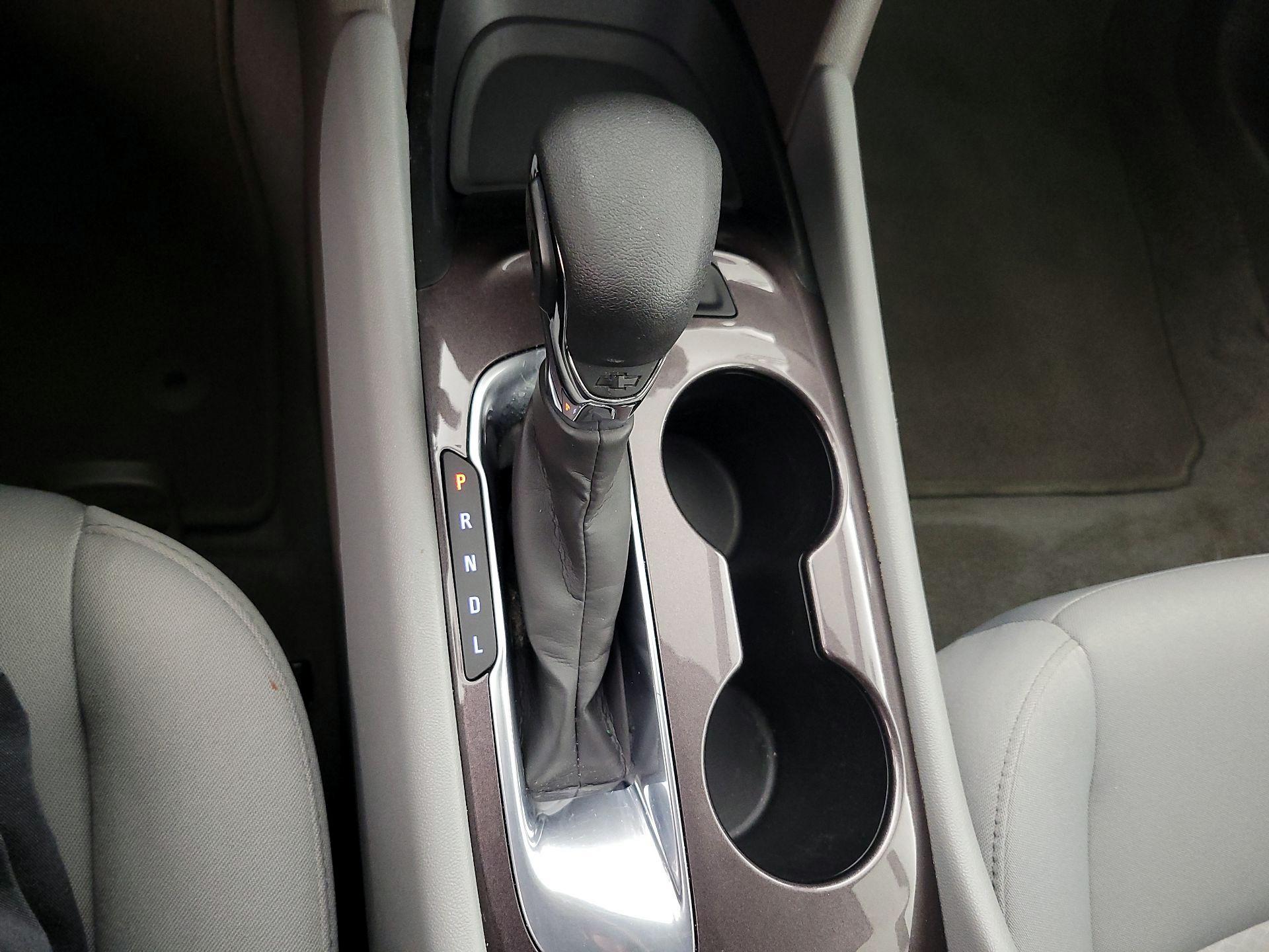 Thumbnail: 2022 Chevrolet Malibu - 17