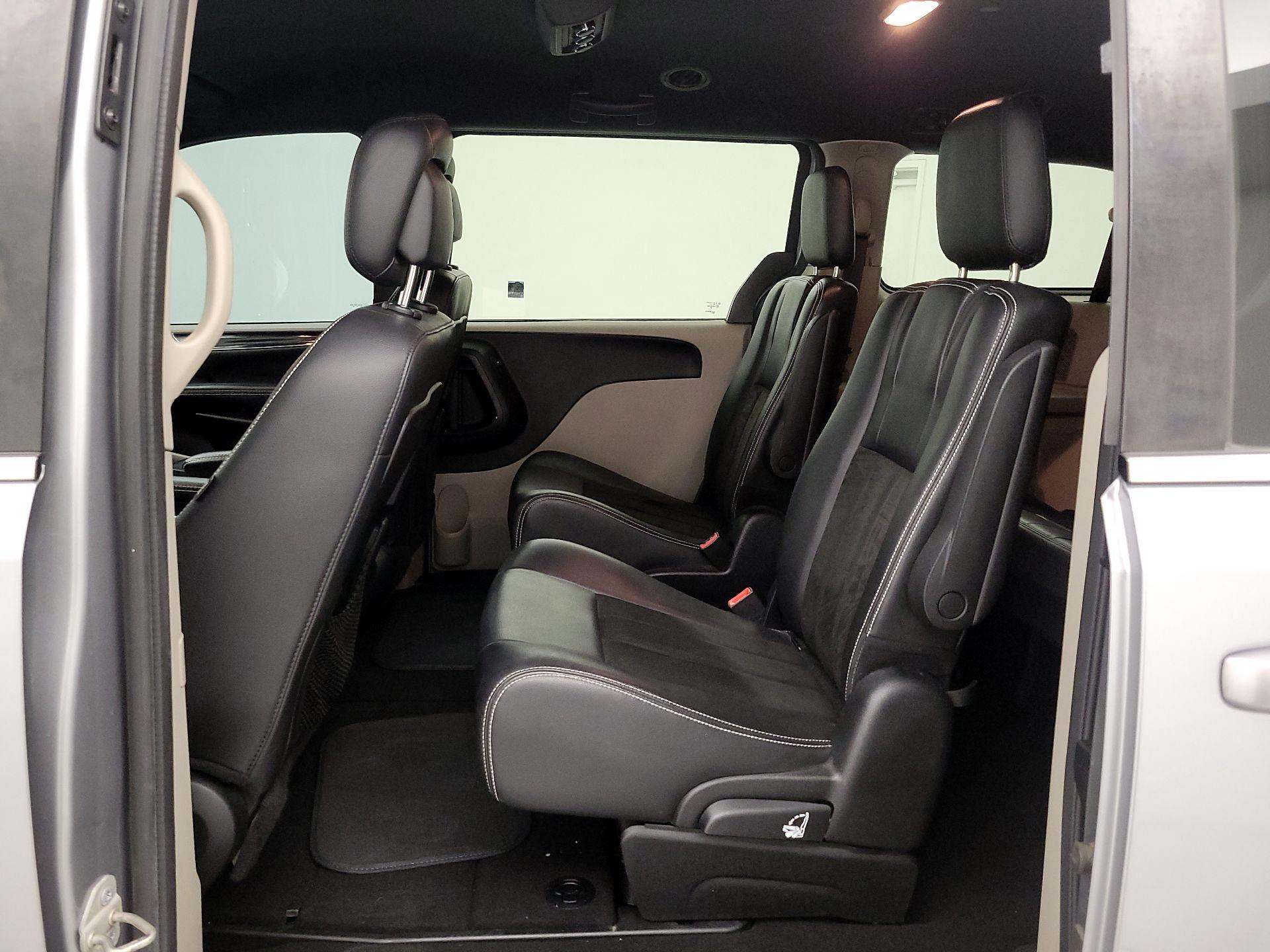 Thumbnail: 2019 Dodge Grand Caravan - 18