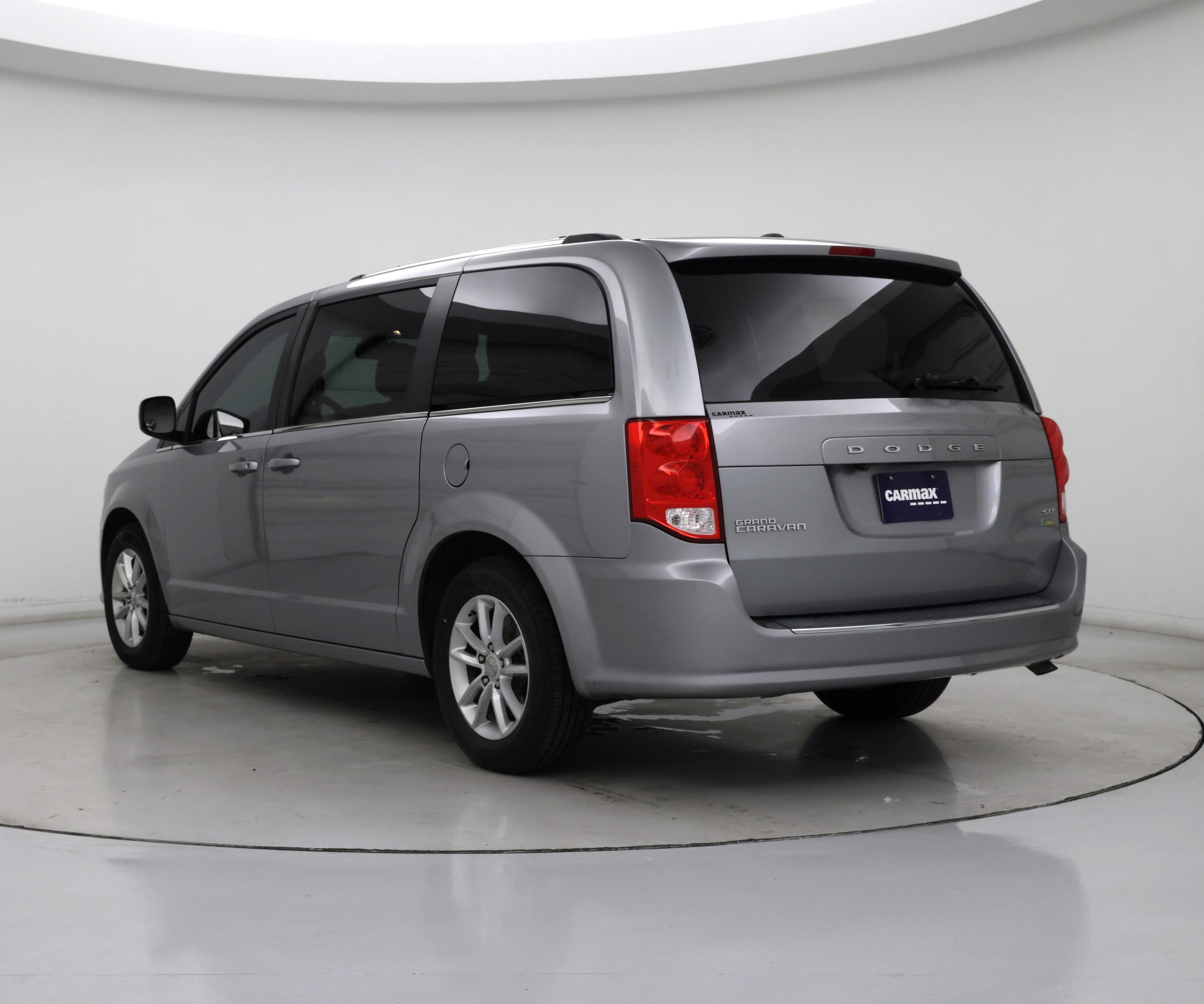 Thumbnail: 2019 Dodge Grand Caravan - 2