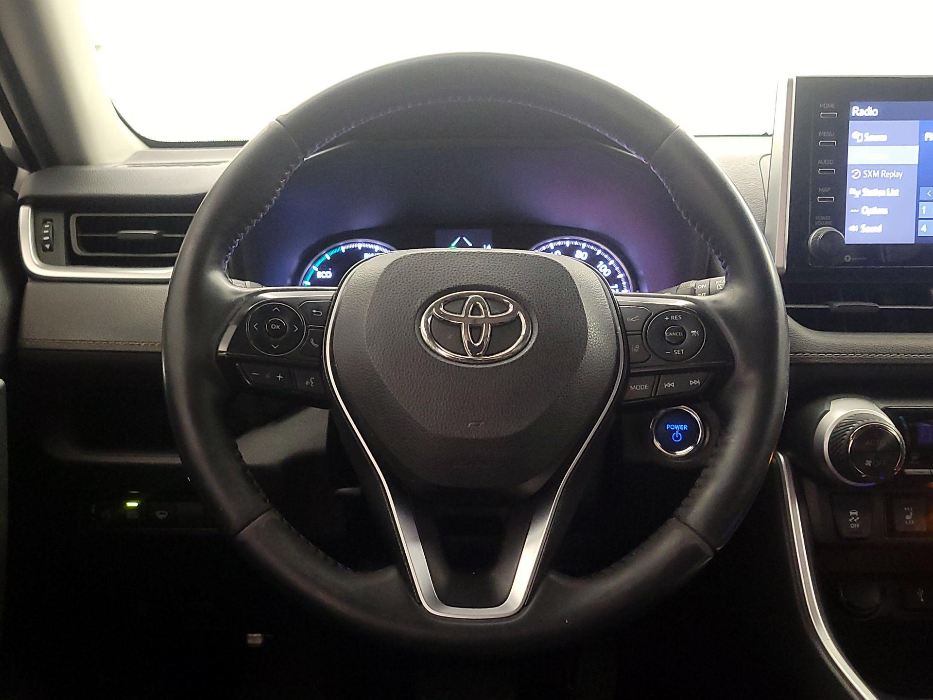 Thumbnail: 2021 Toyota RAV4 - 10