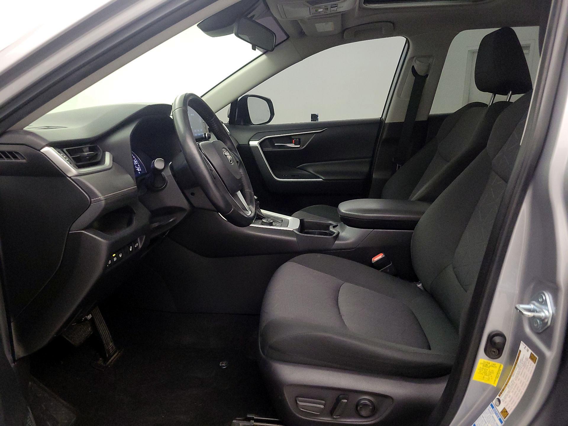 Thumbnail: 2021 Toyota RAV4 - 11