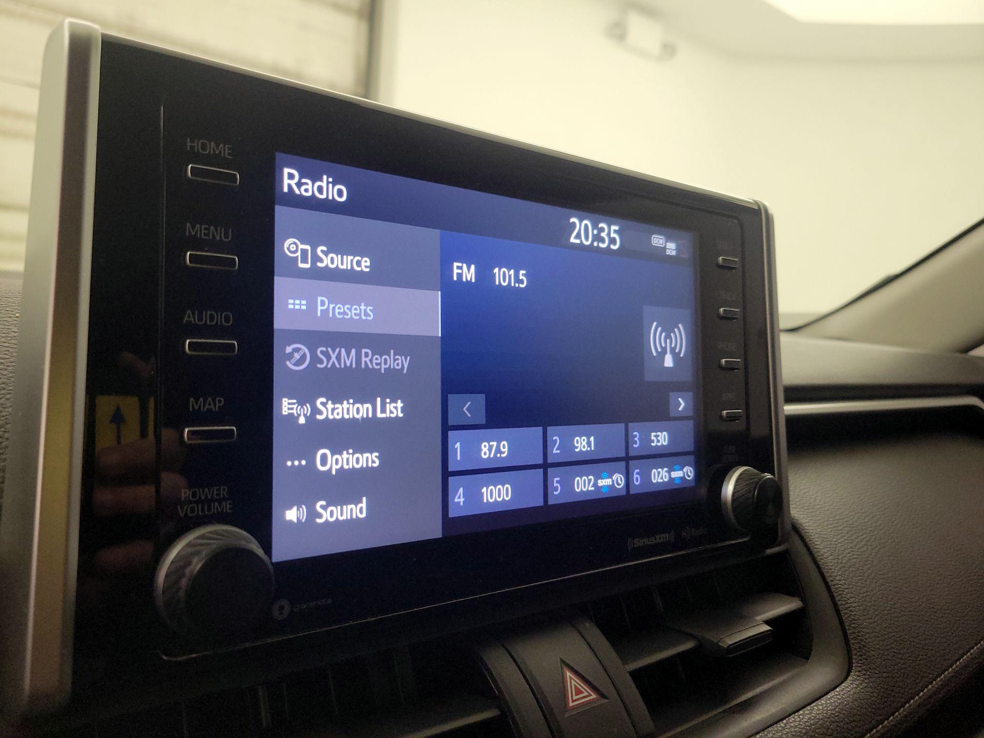 Thumbnail: 2021 Toyota RAV4 - 15