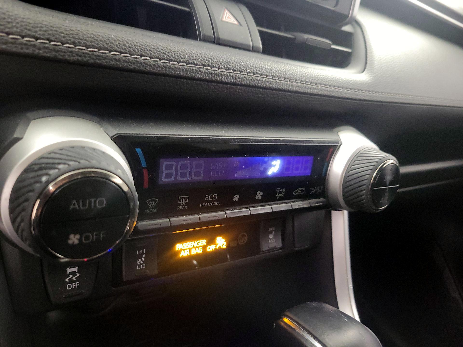 Thumbnail: 2021 Toyota RAV4 - 16