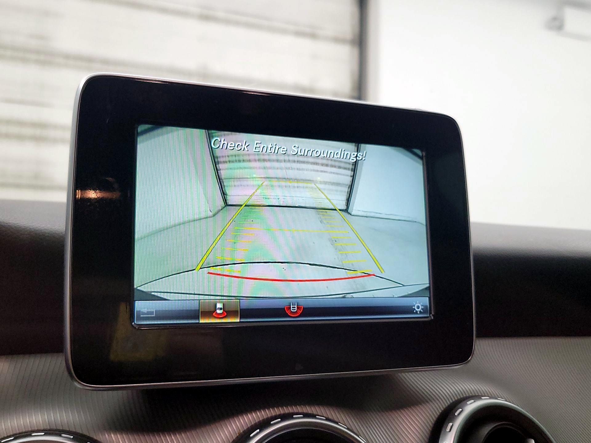 Thumbnail: 2017 Mercedes-Benz GLA - 14