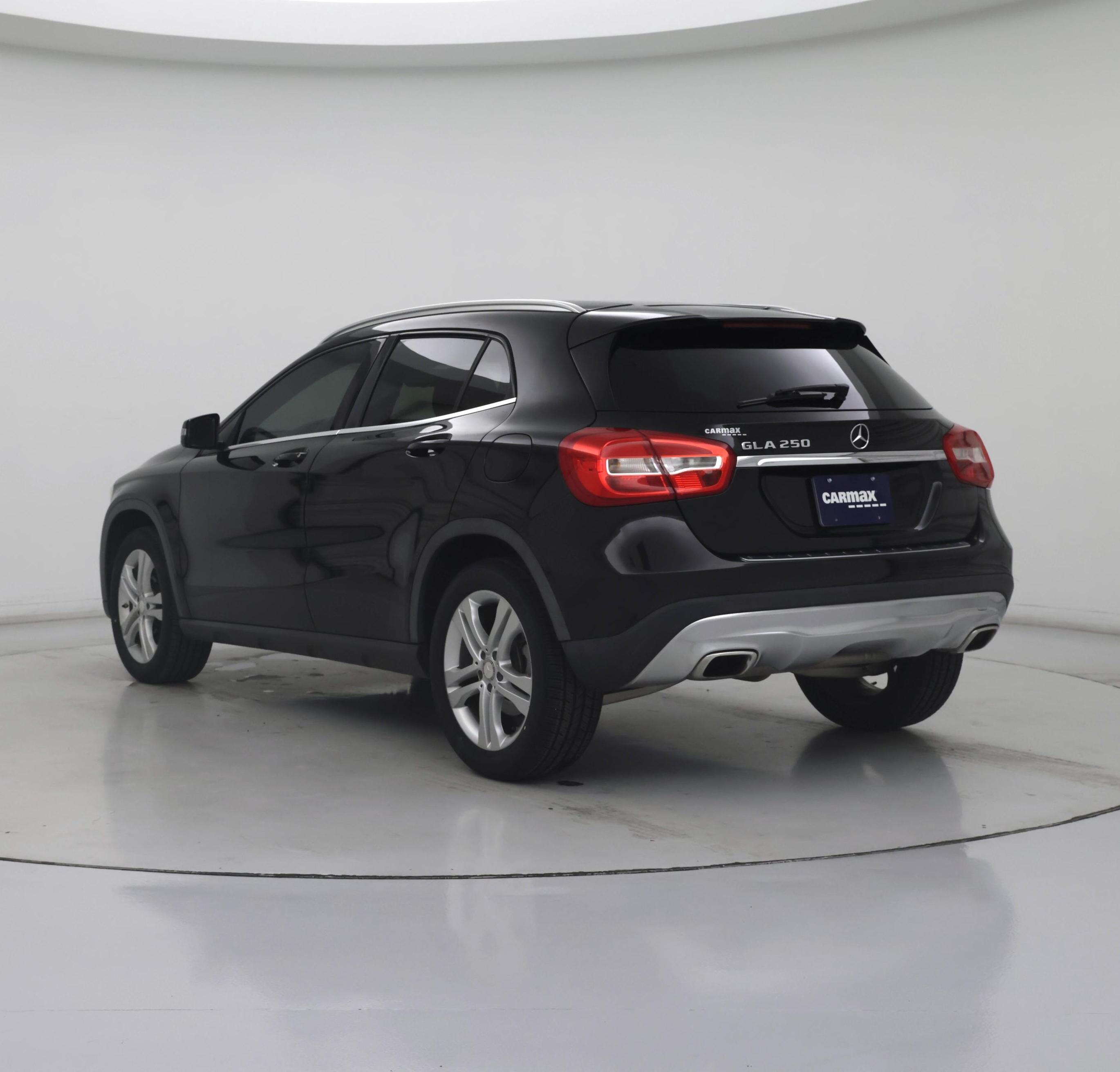 Thumbnail: 2017 Mercedes-Benz GLA - 2