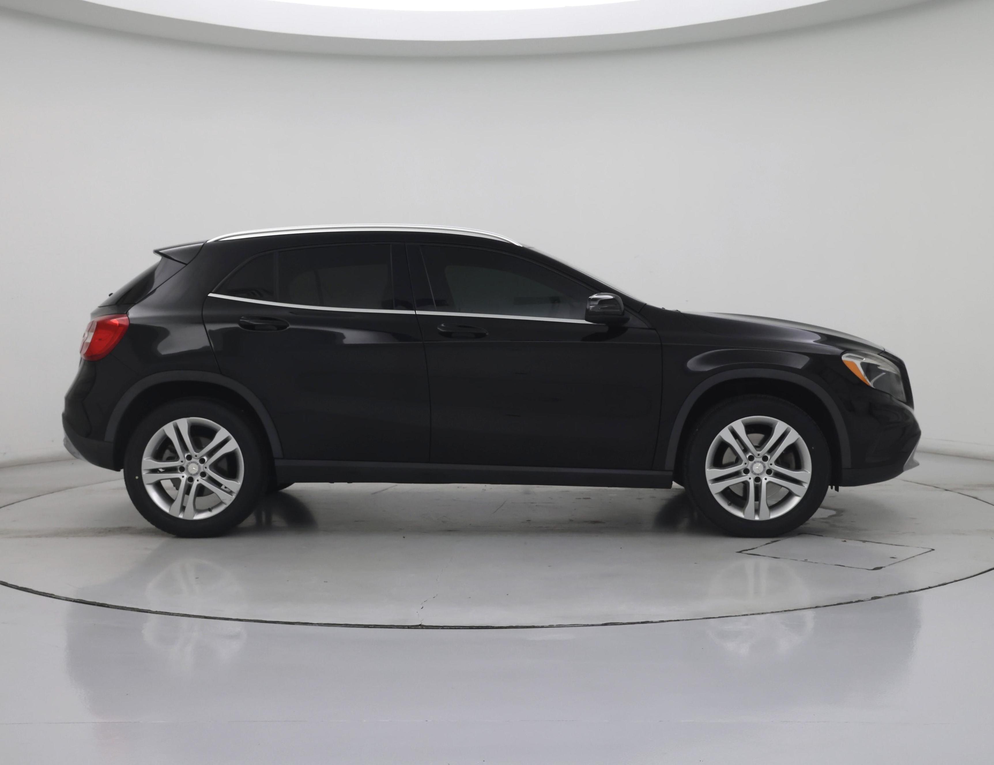 Thumbnail: 2017 Mercedes-Benz GLA - 7