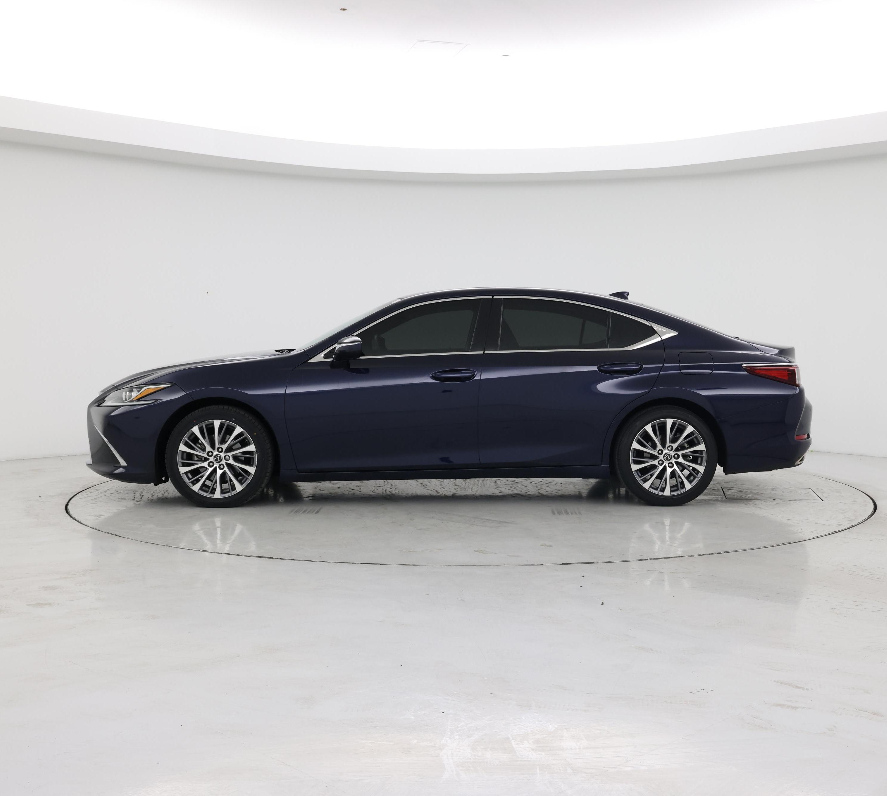 Thumbnail: 2021 Lexus ES - 3