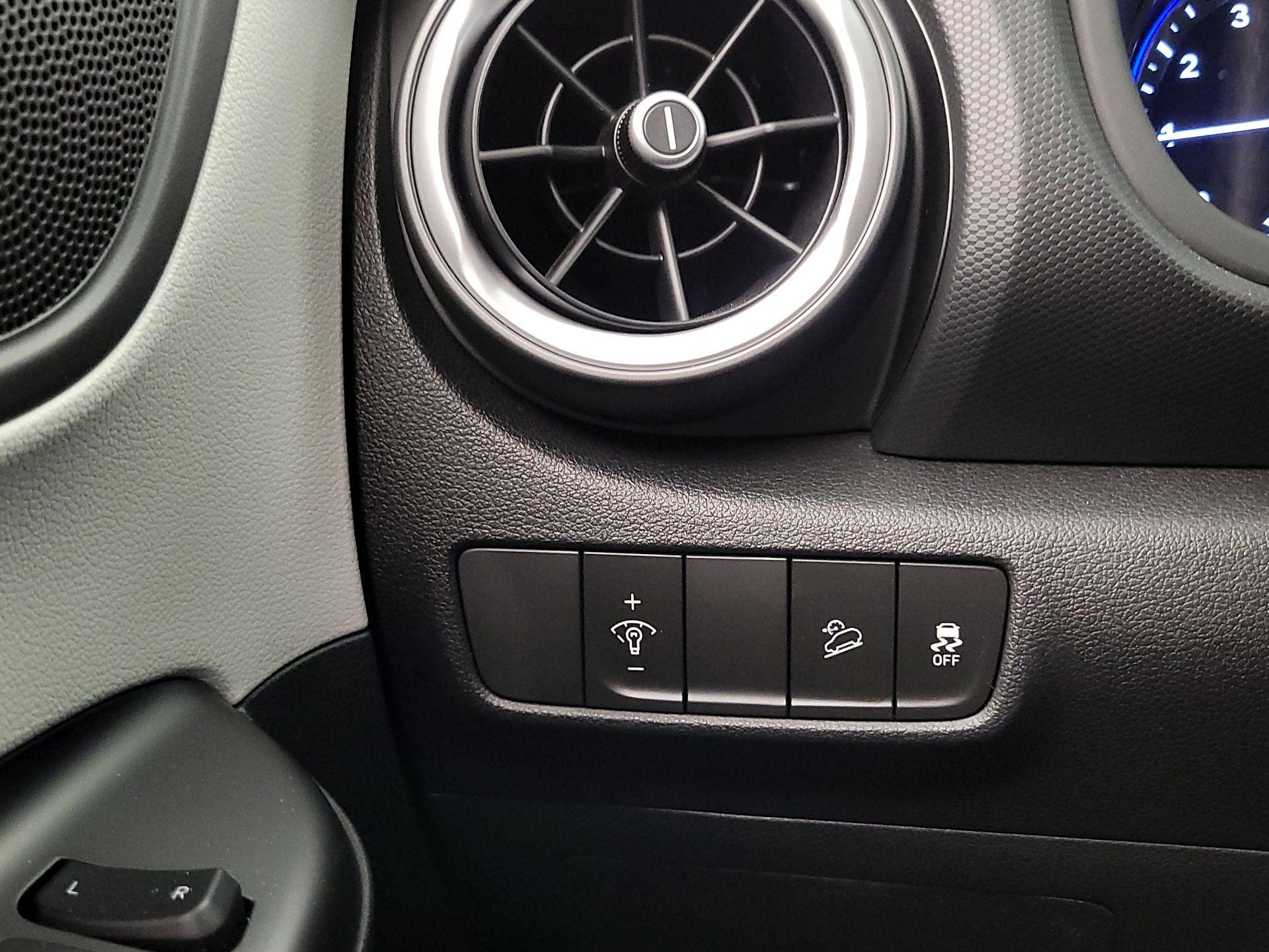 Thumbnail: 2022 Hyundai Kona - 13