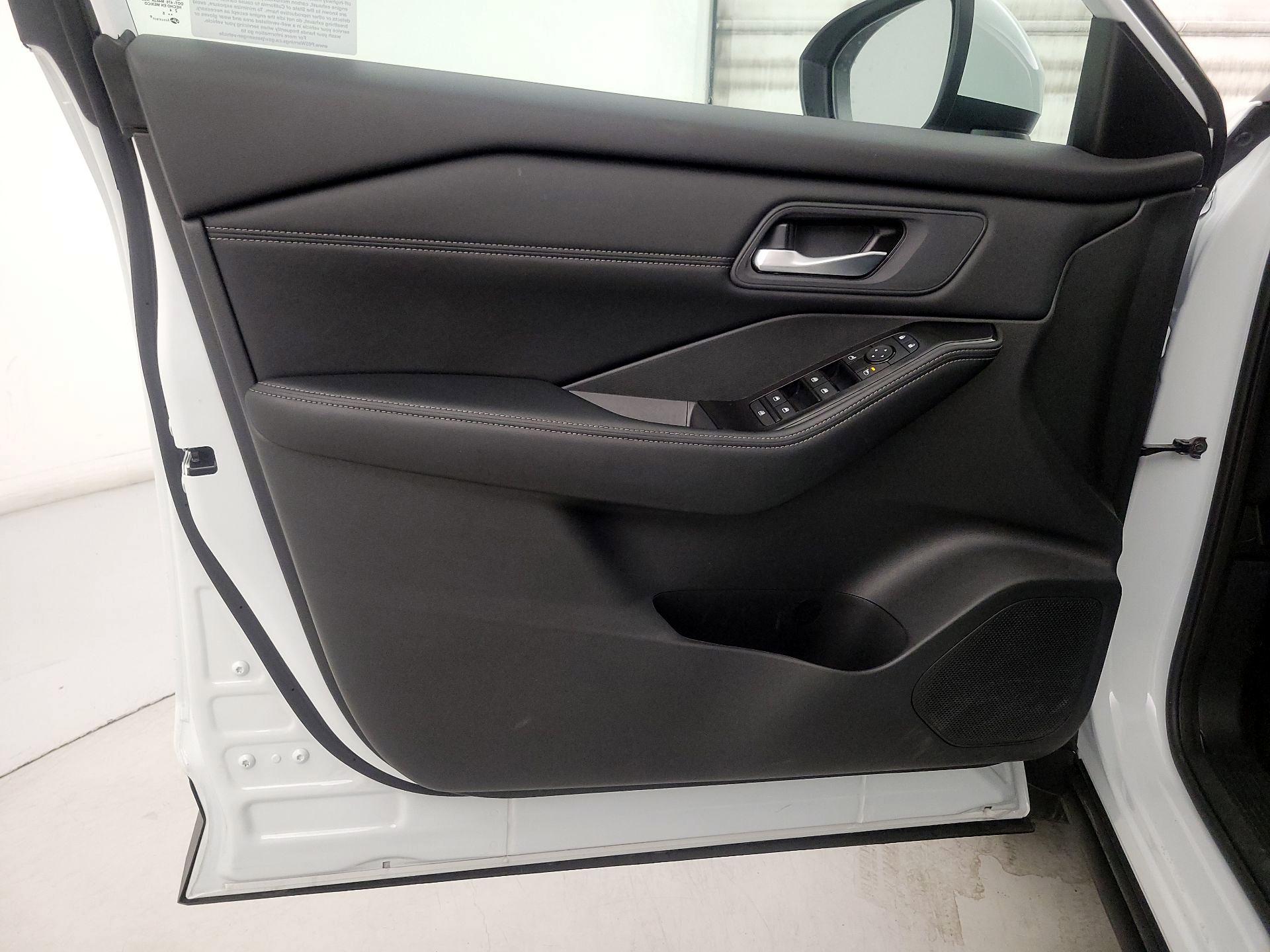 Thumbnail: 2025 Nissan Rogue - 12