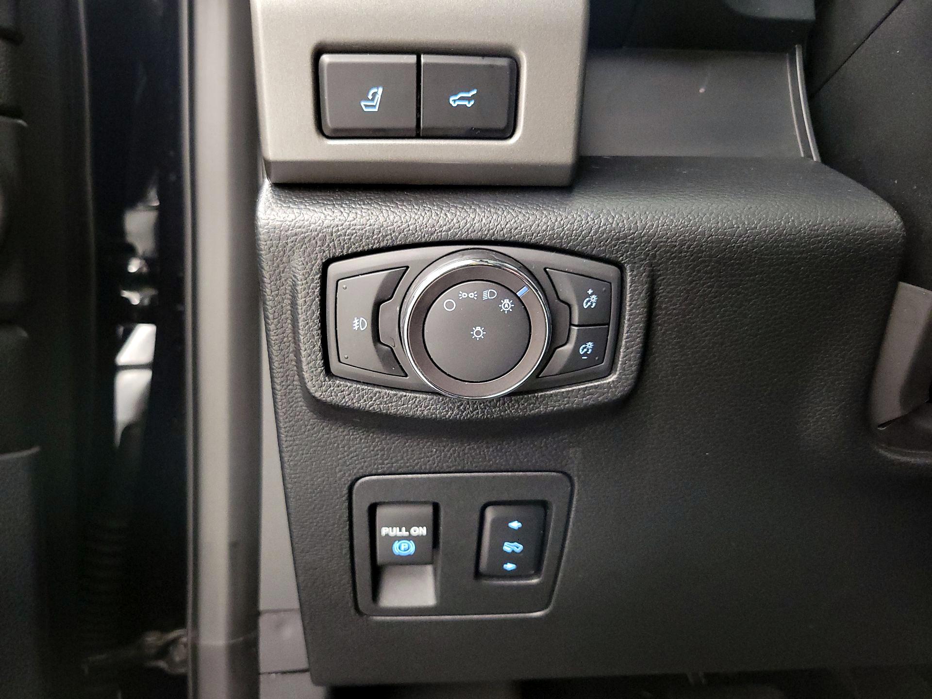 Thumbnail: 2019 Ford Expedition - 13