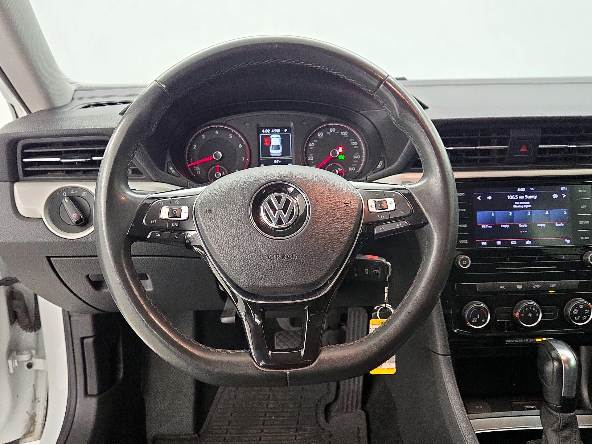 Thumbnail: 2021 Volkswagen Passat - 10