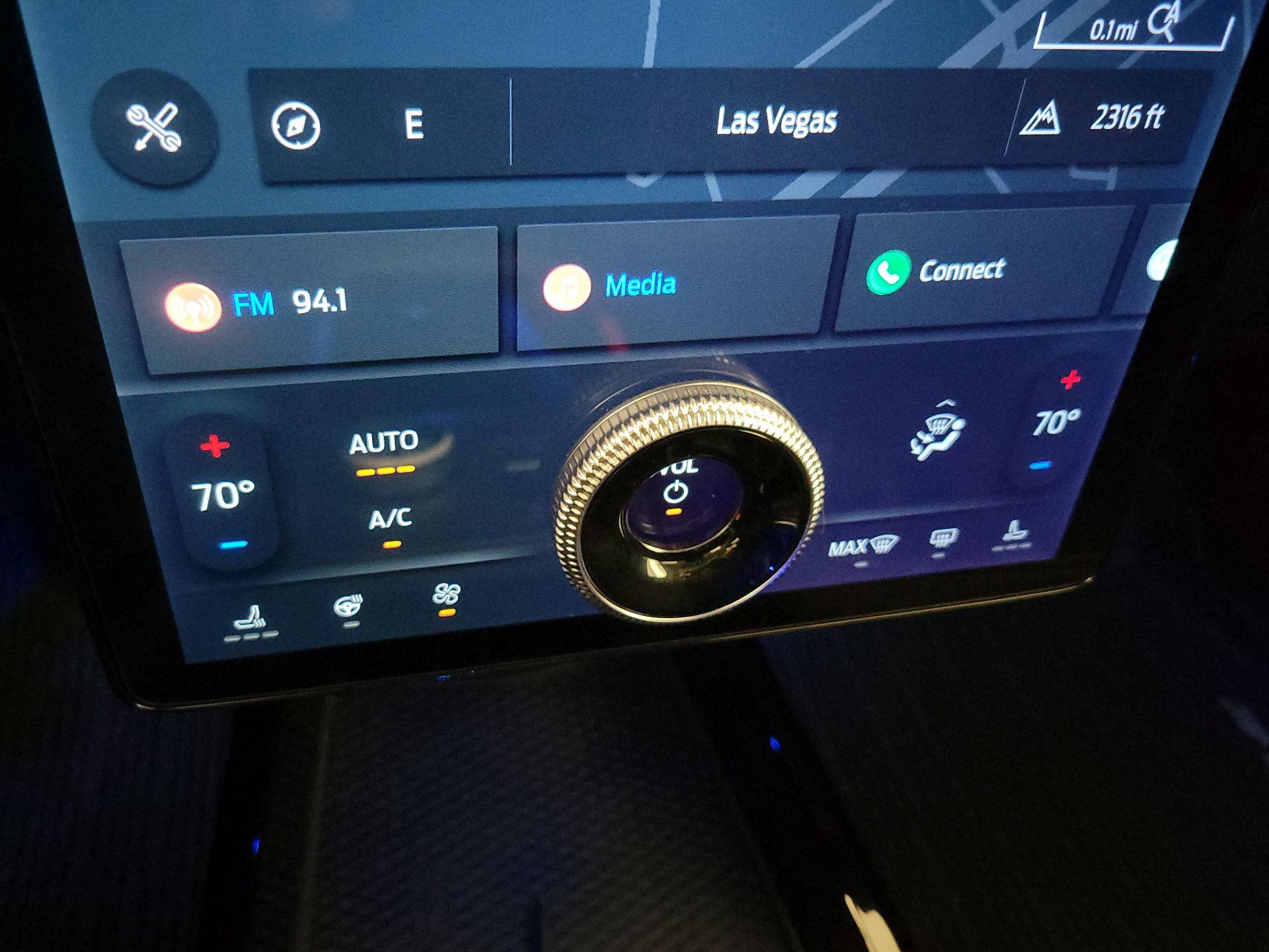 Thumbnail: 2022 Ford Mustang Mach-E - 17