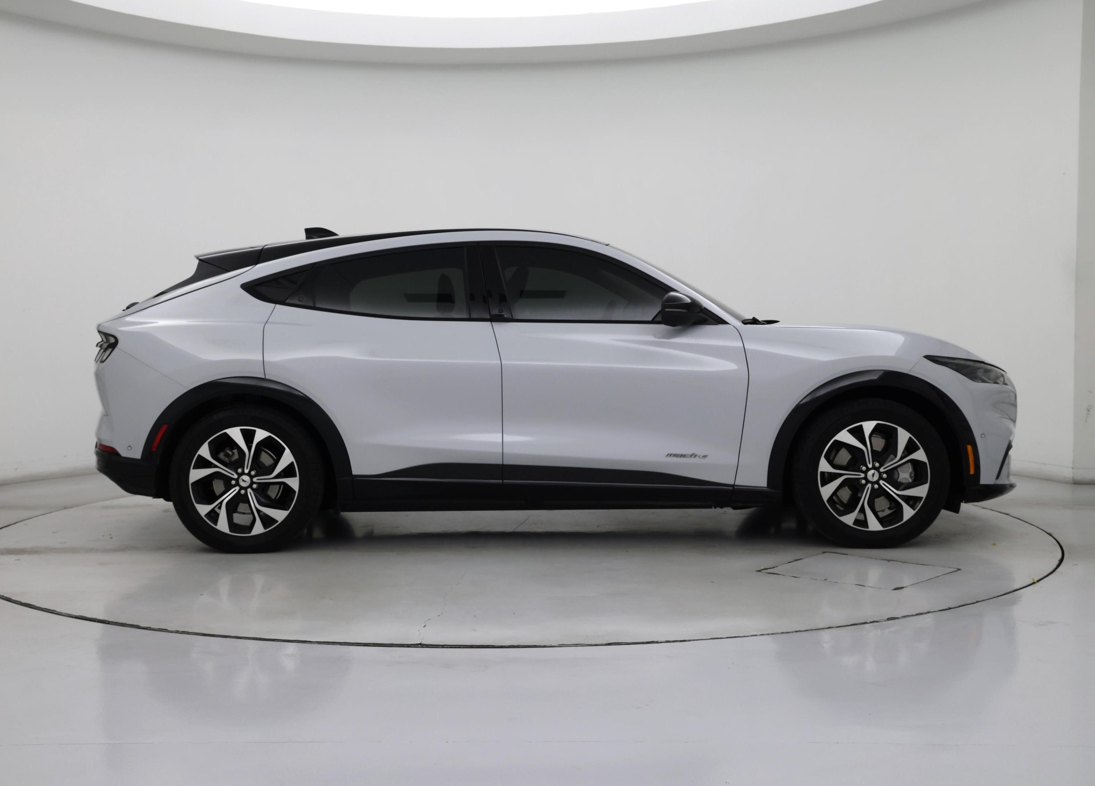 Thumbnail: 2022 Ford Mustang Mach-E - 7