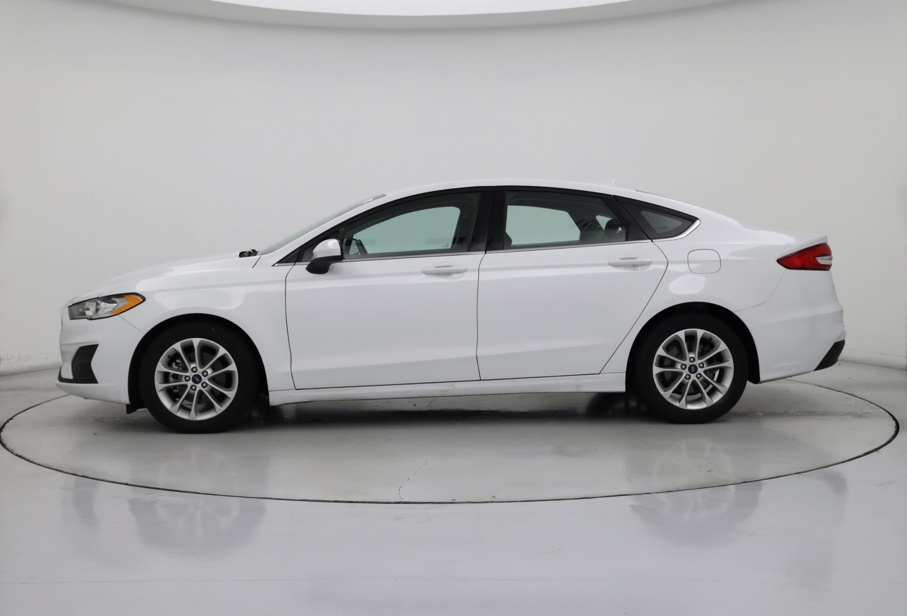 Thumbnail: 2020 Ford Fusion - 3