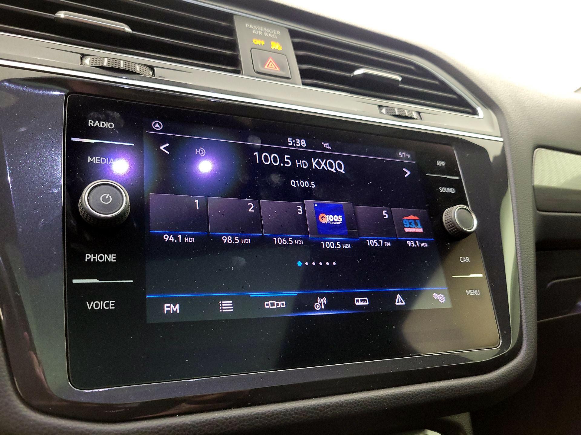 Thumbnail: 2021 Volkswagen Tiguan - 15